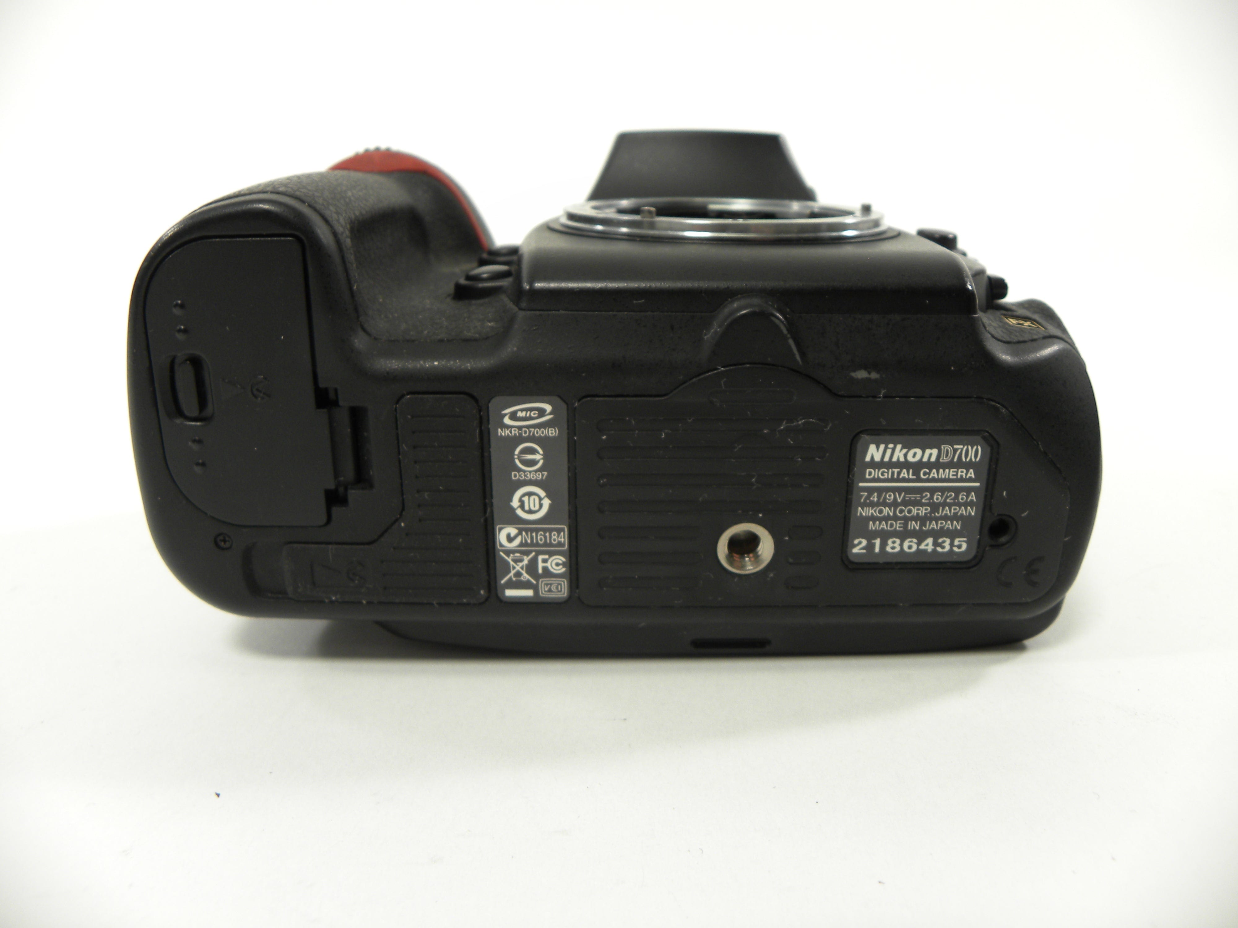 Nikon D700 12.1mp Digital SLR Body Only Shutter Ct. 5,354
