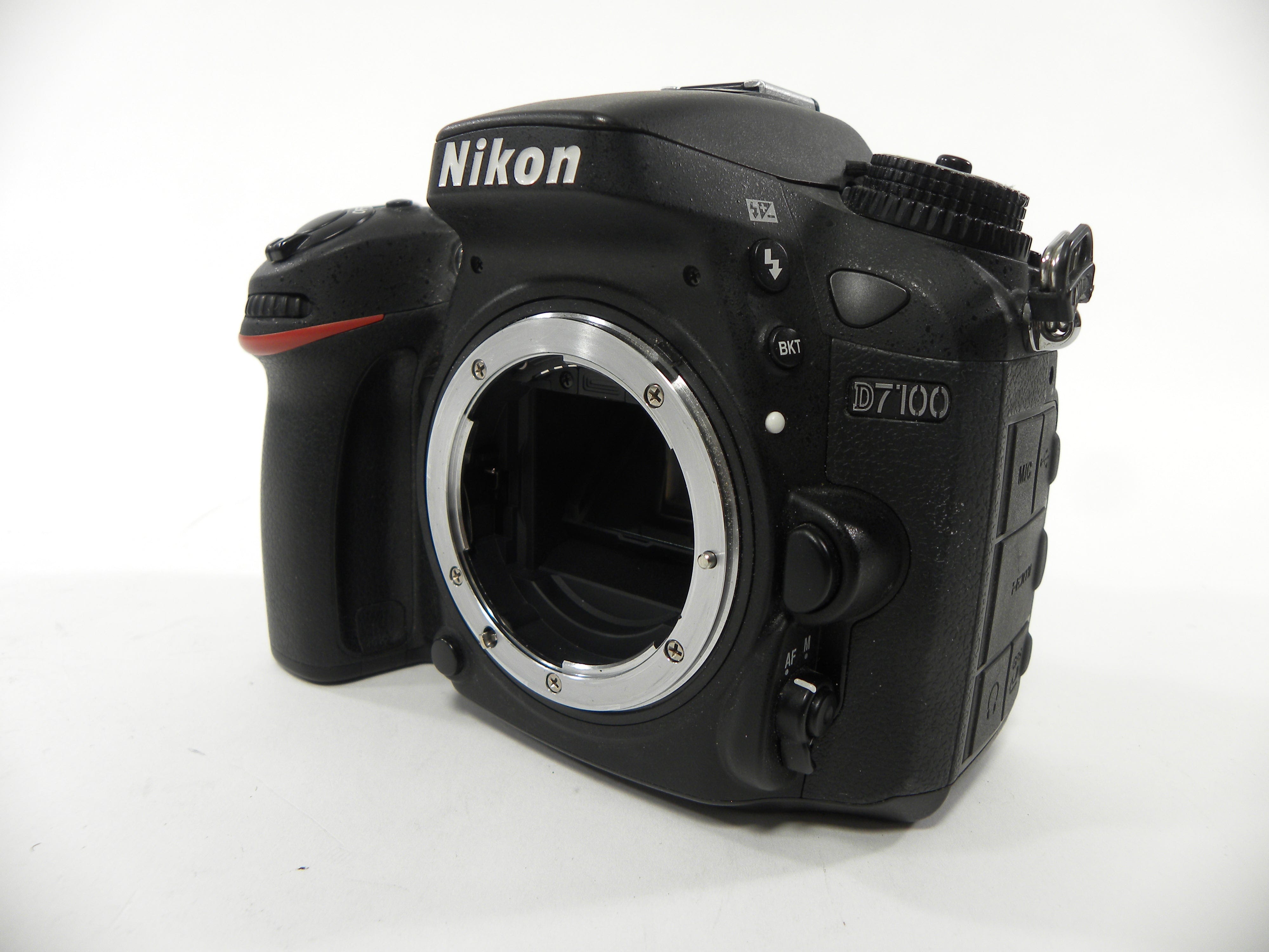 Nikon D7100 24.1mp Digital SLR Body Only Shutter Ct. 1,576