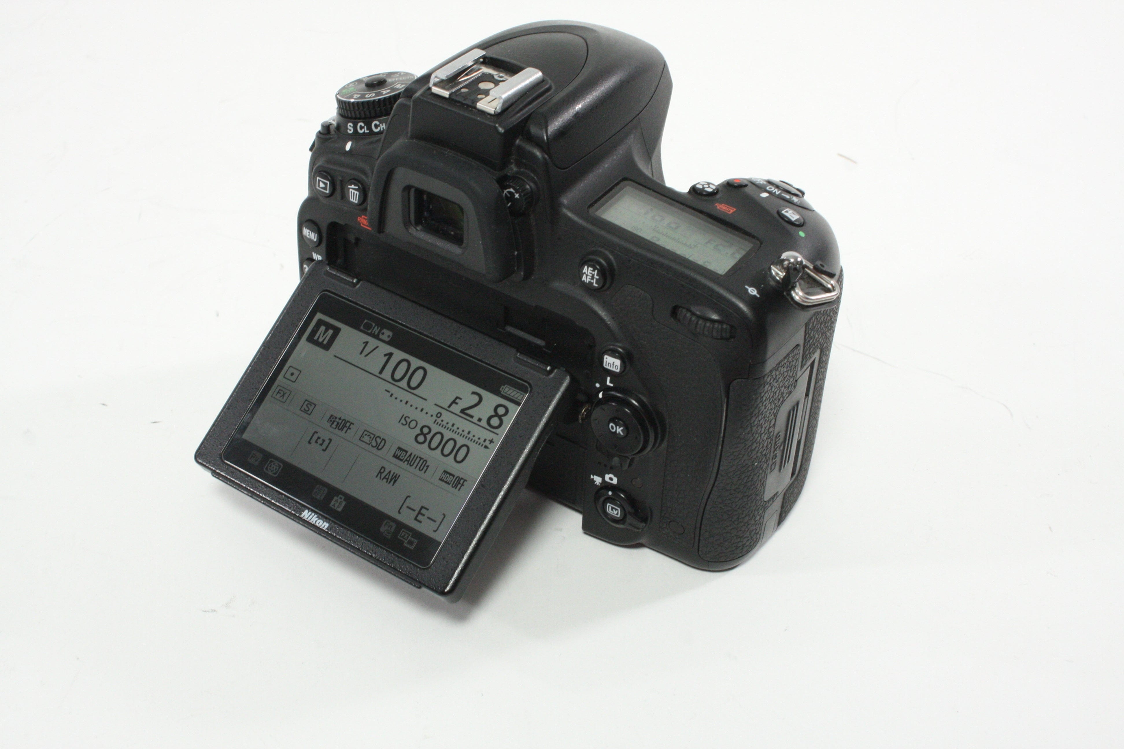 Nikon D750 DSLR Camera Body with Shutter Count 13,279 Inc. Sunwayfoto L-Bracket