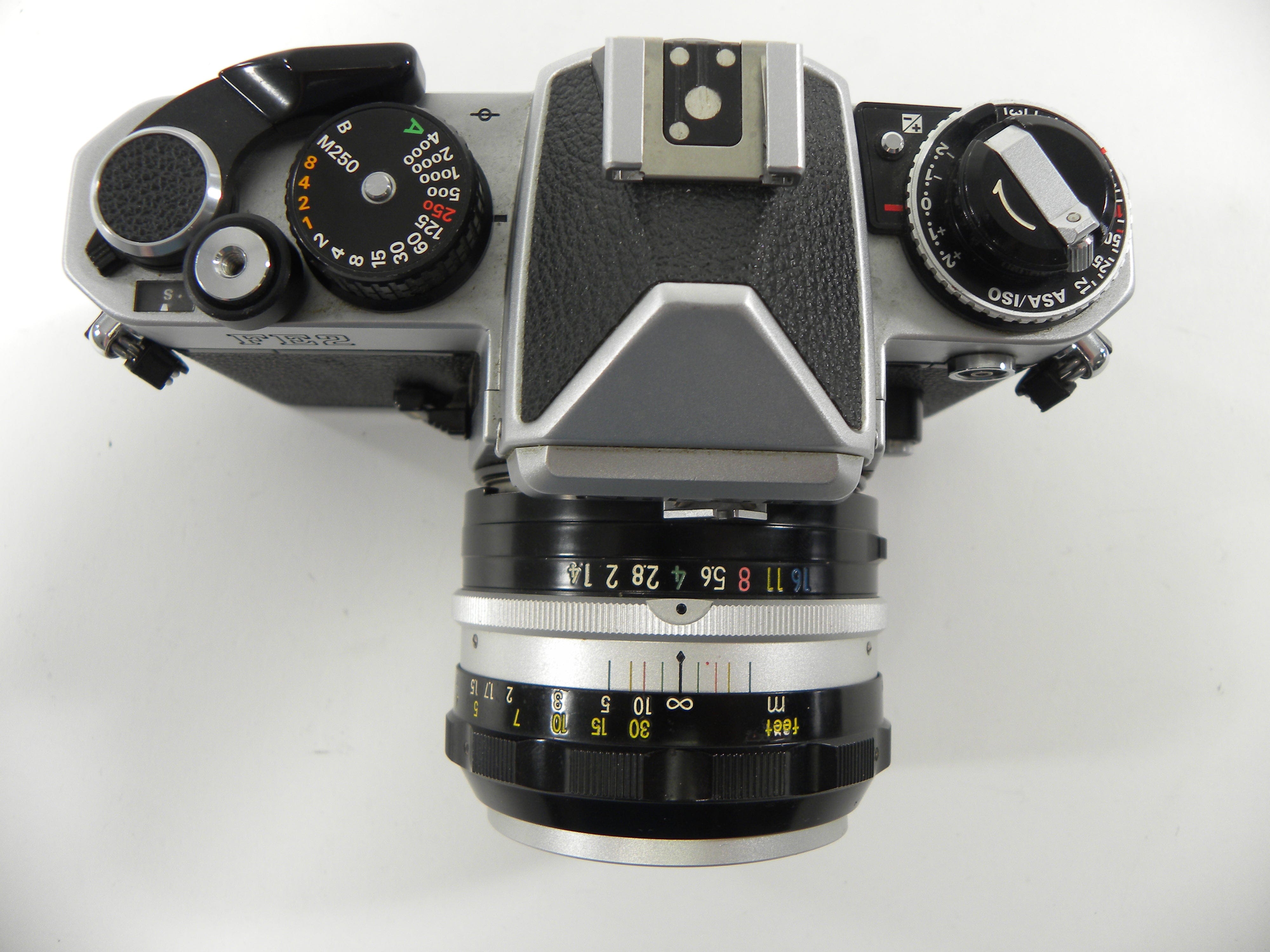 Nikon FE2 35mm SLR w/Nikkor -S 50mm f1.4