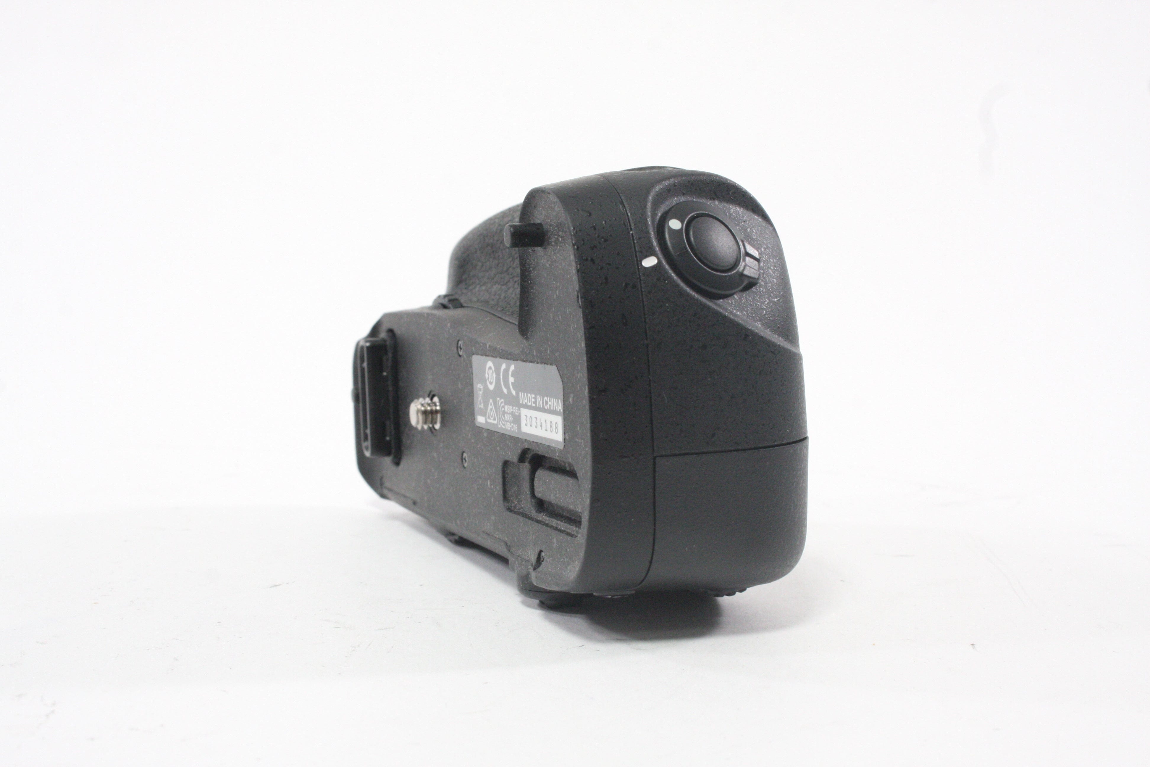 Nikon MB-D16 Battery Grip