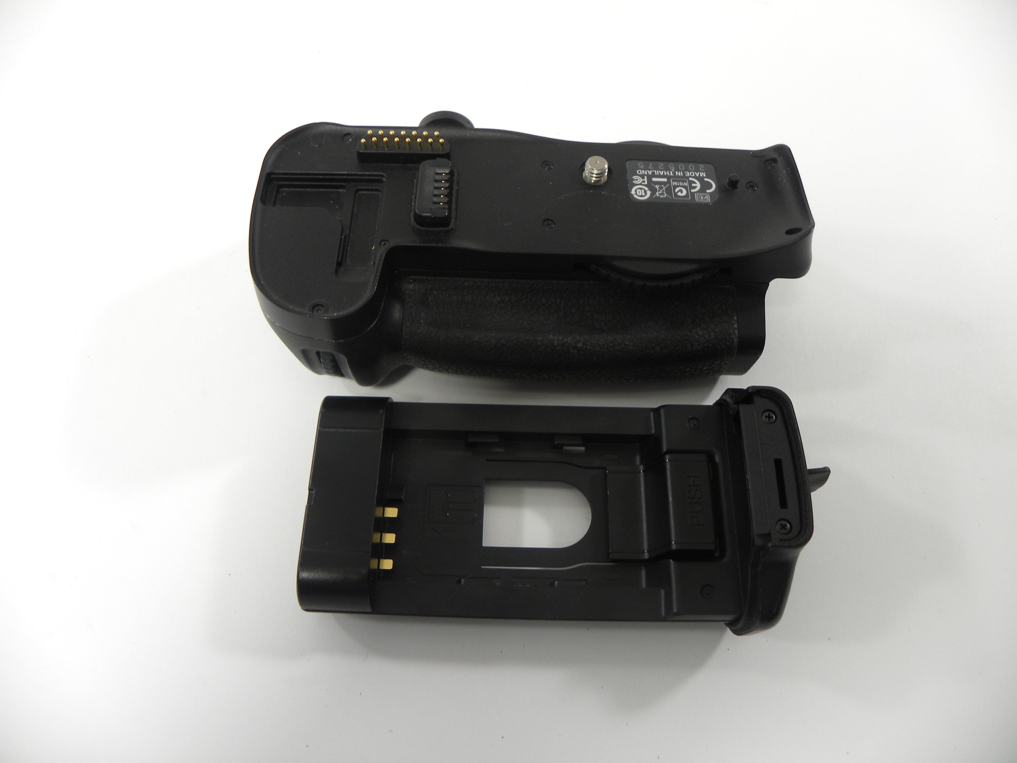 Nikon MD D10 Battery Grip for Nikon D700