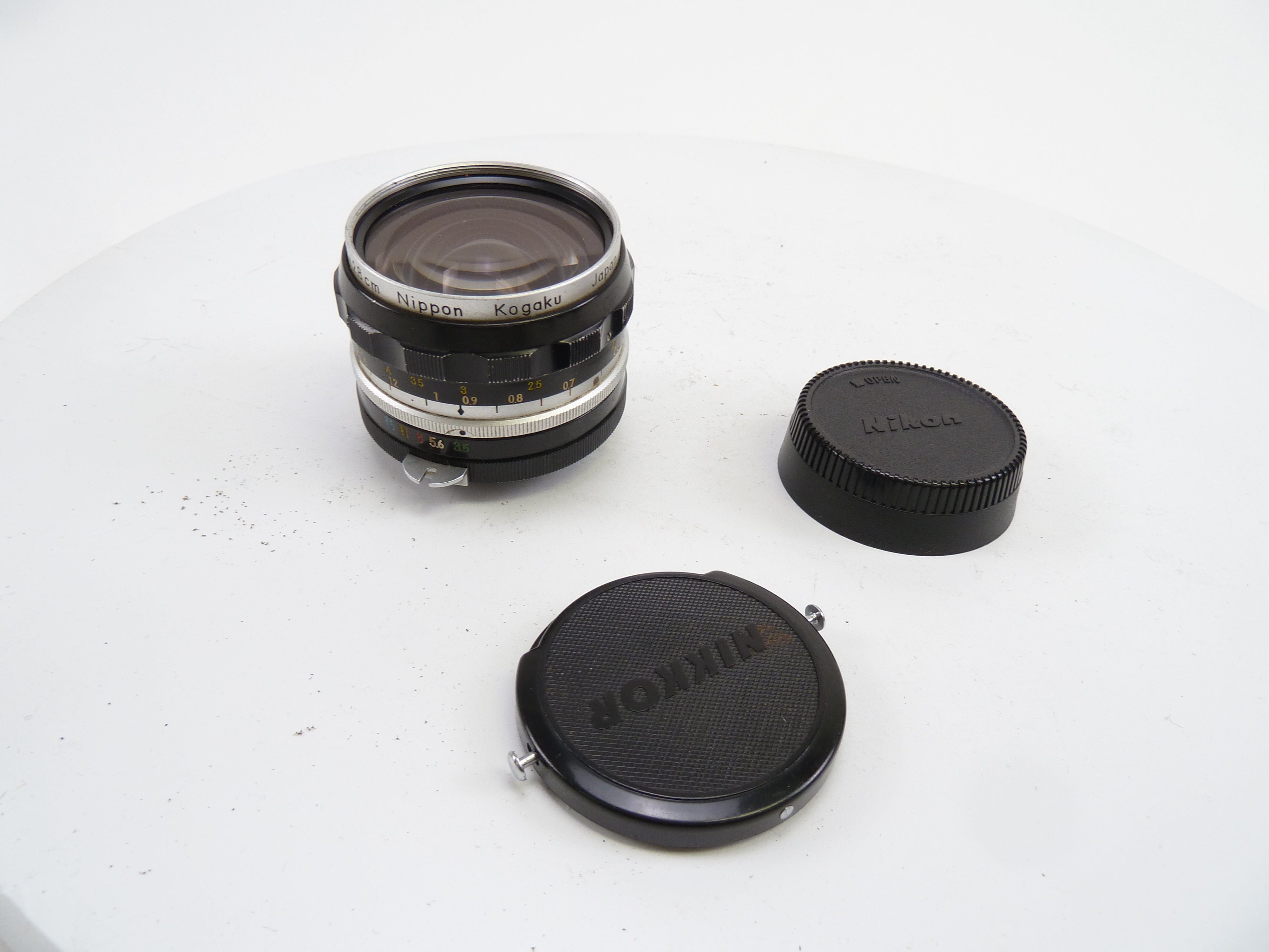 Nikon Nikkor 2.8cm F3.5 Non AI Wide Angle Lens