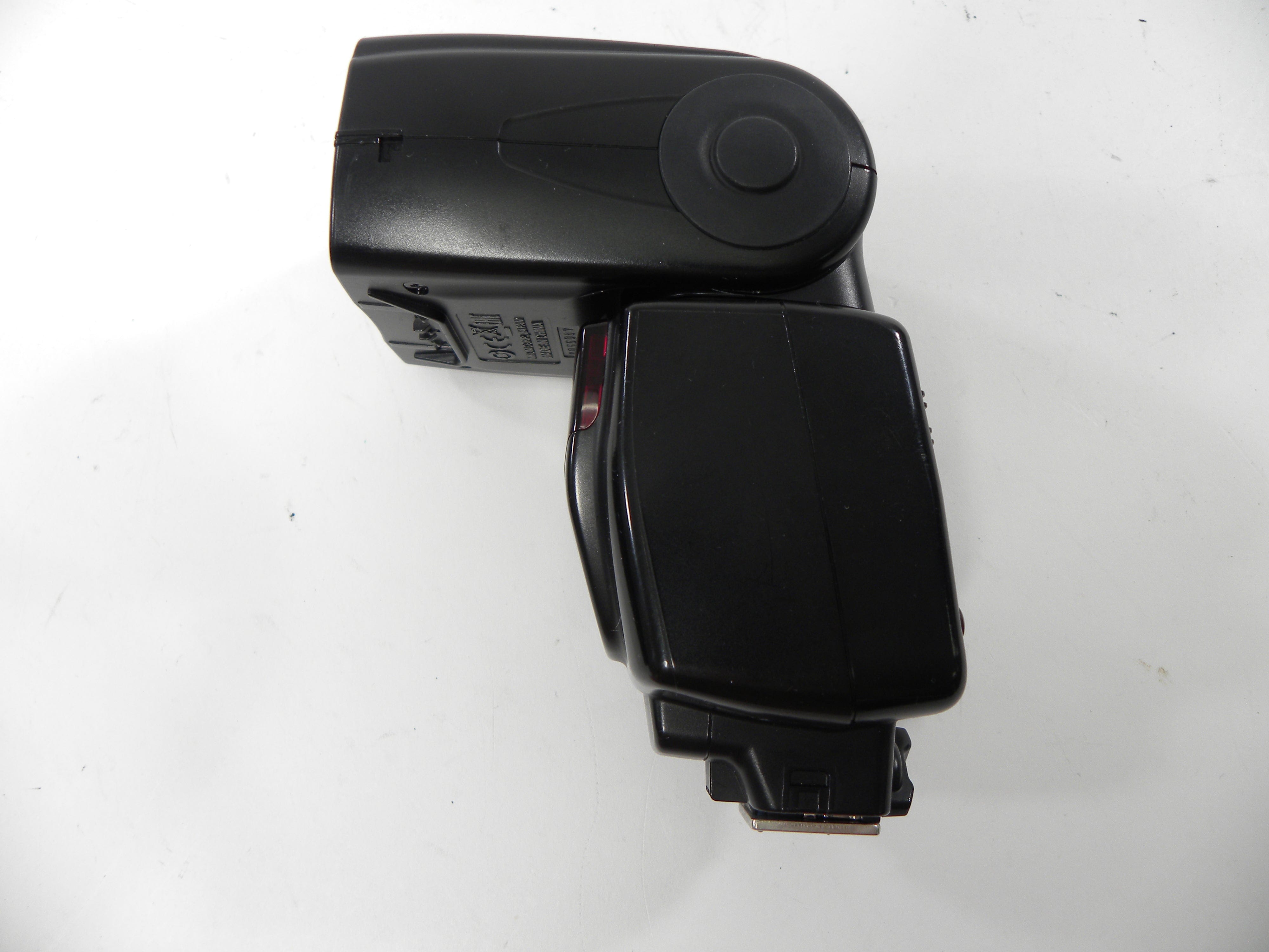 Nikon SB-700 Speedlight Shoe Mount Flash