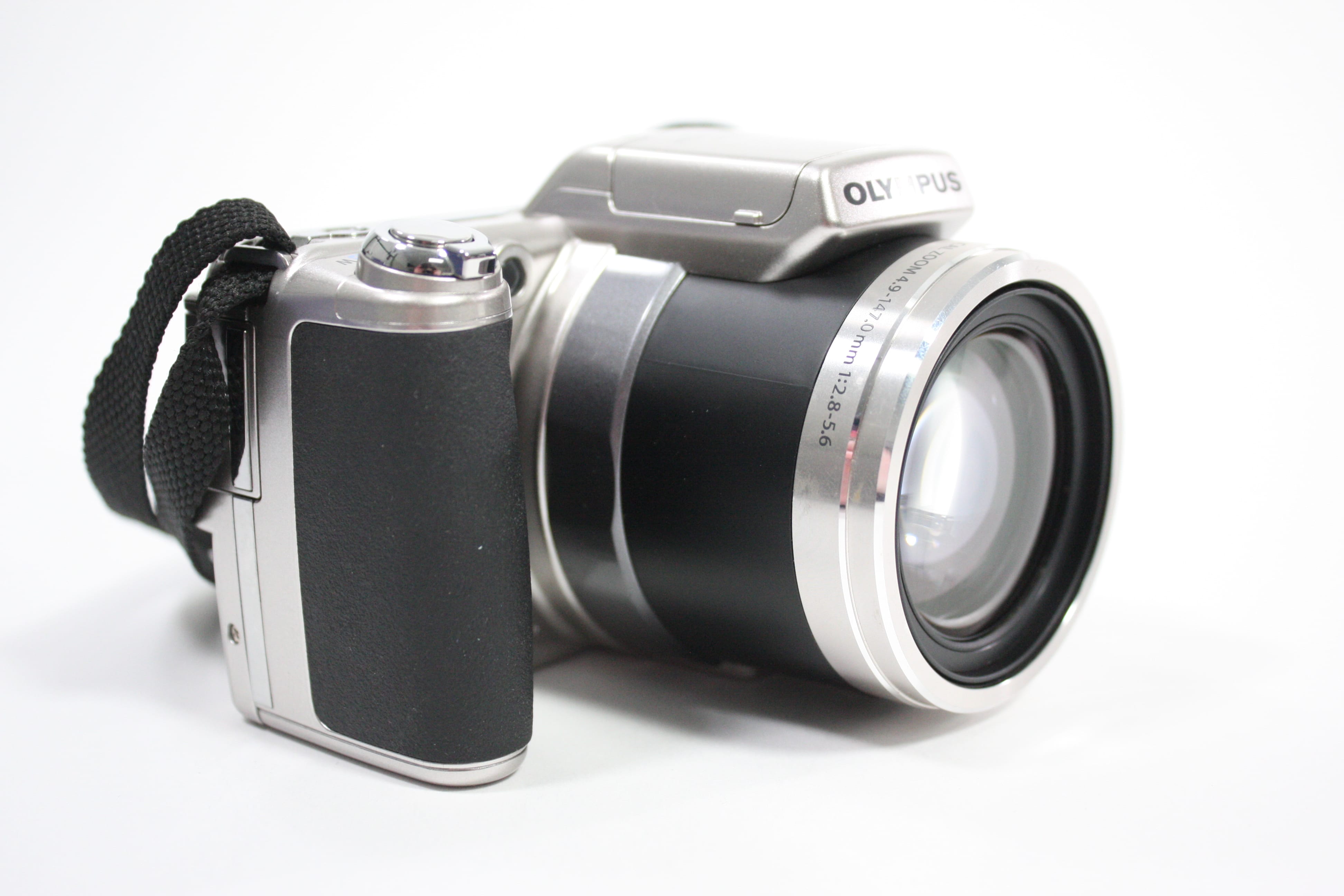 Olympus SP-800UZ Point and Shoot Digital Camera 30x Zoom 14mp