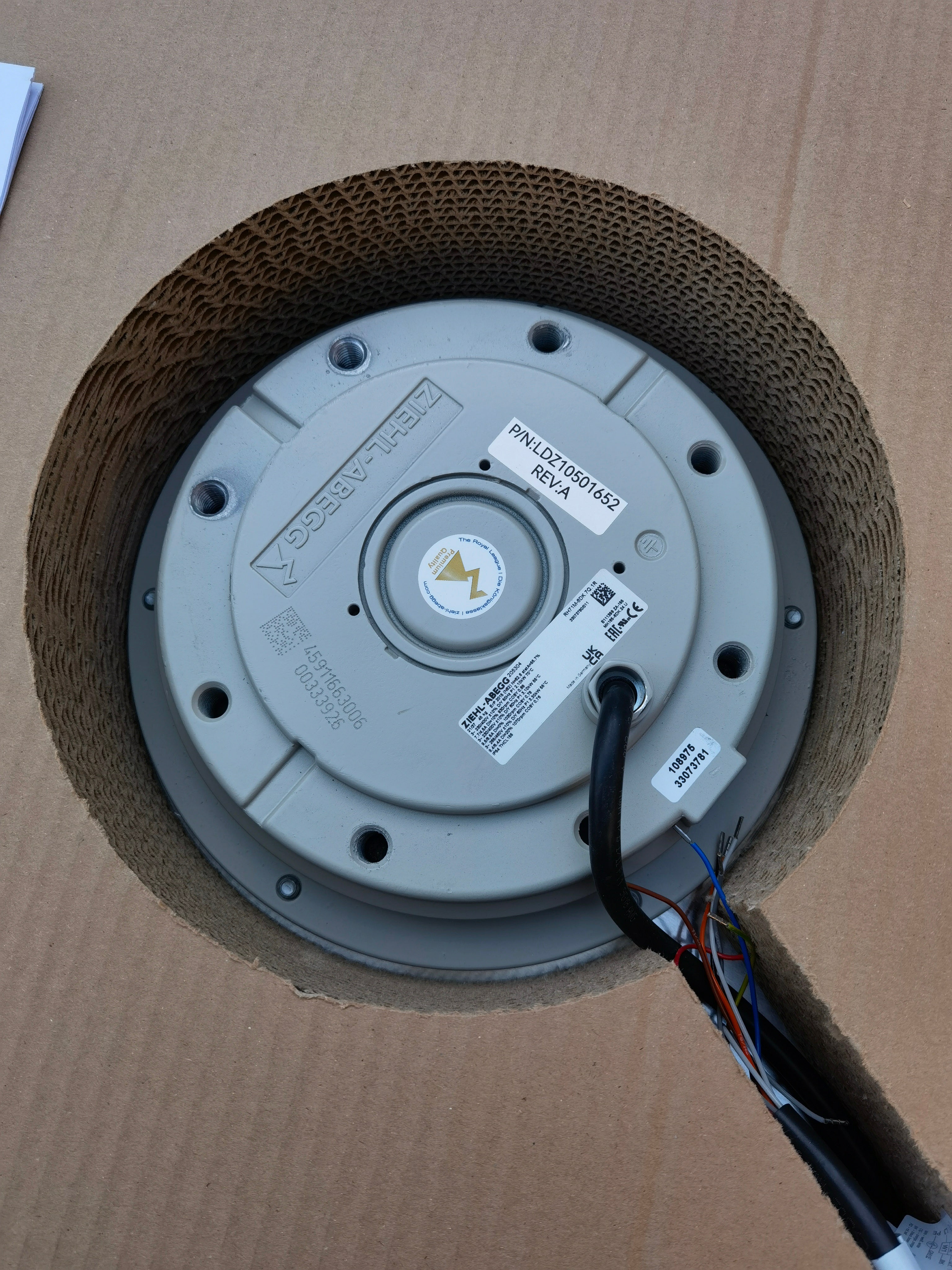 Brand new RH71M-6DK.7Q.1R(Art No:205204) ZIEHL-ABEGG centrifugal fan for Simens LDZ10501652 converter 3.3kW 5.4A 1070RPM