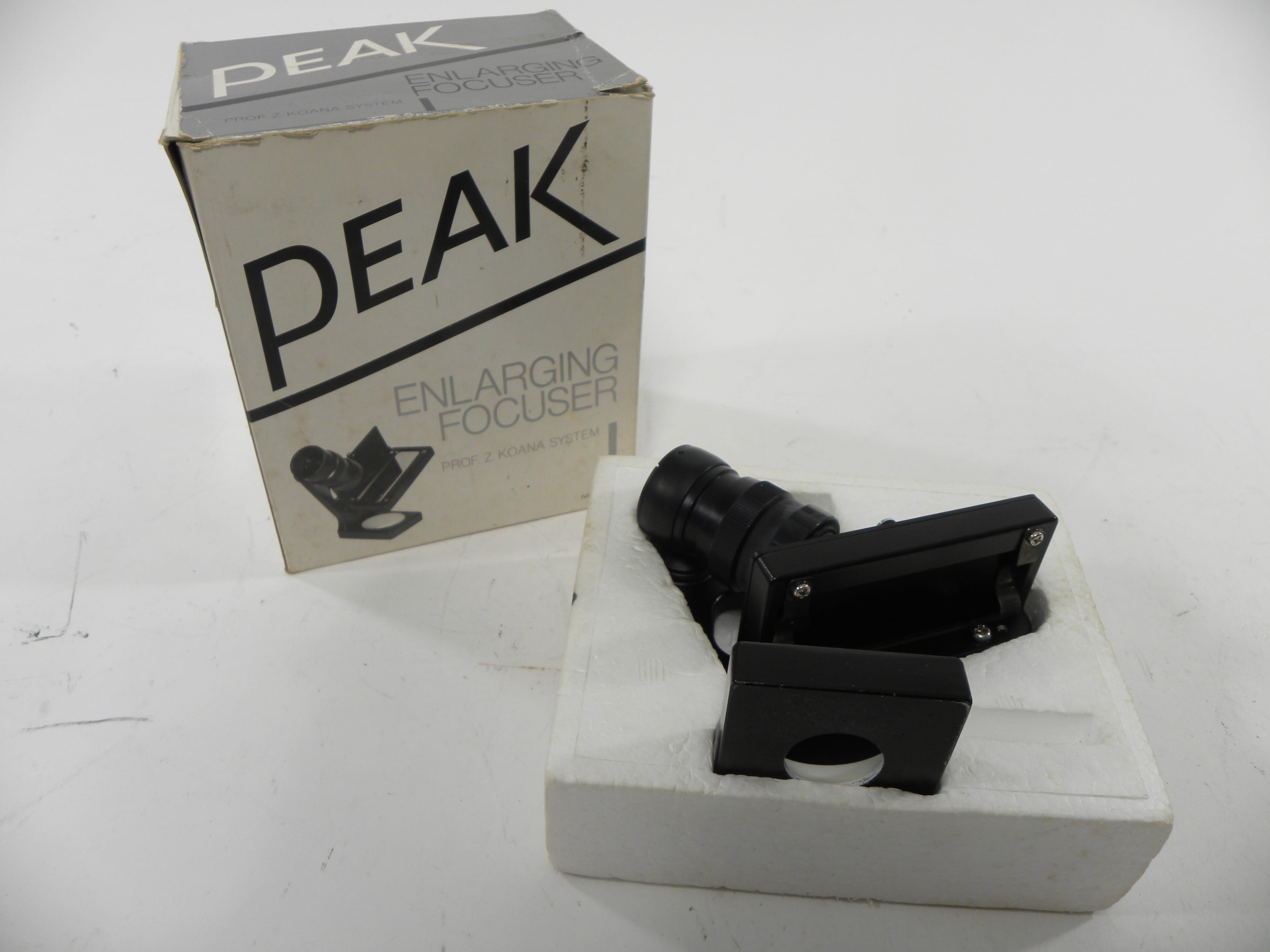 Peak Enlarging Focuser