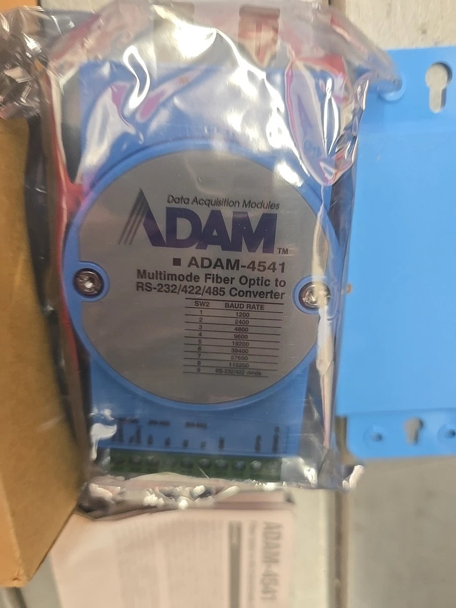 ADAM-4541-C FIBER OPTIC TO RS-232/422/485 CONVERTER