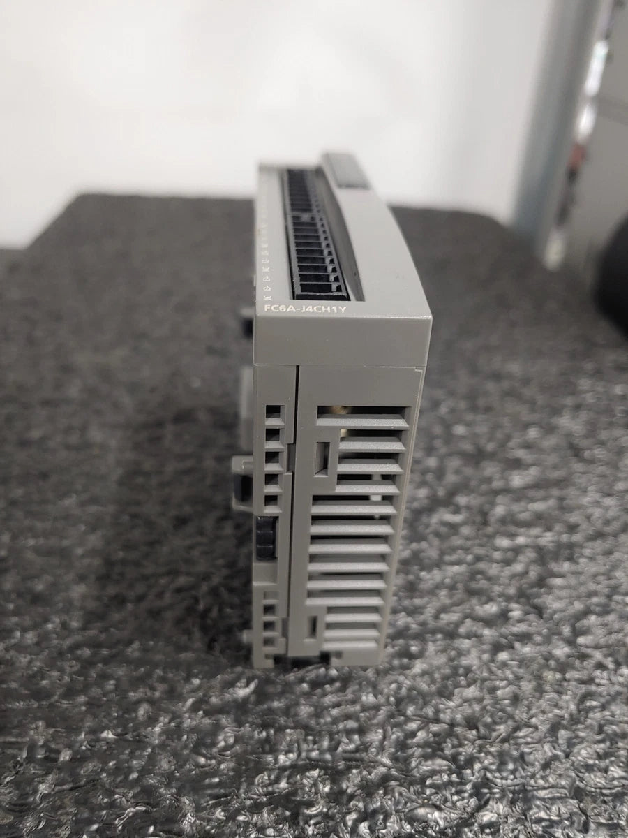 IDEC FC6A-J4CH1Y FC6A MicroSmart PLC 4-pt Isolated Thermo Module|389293014553