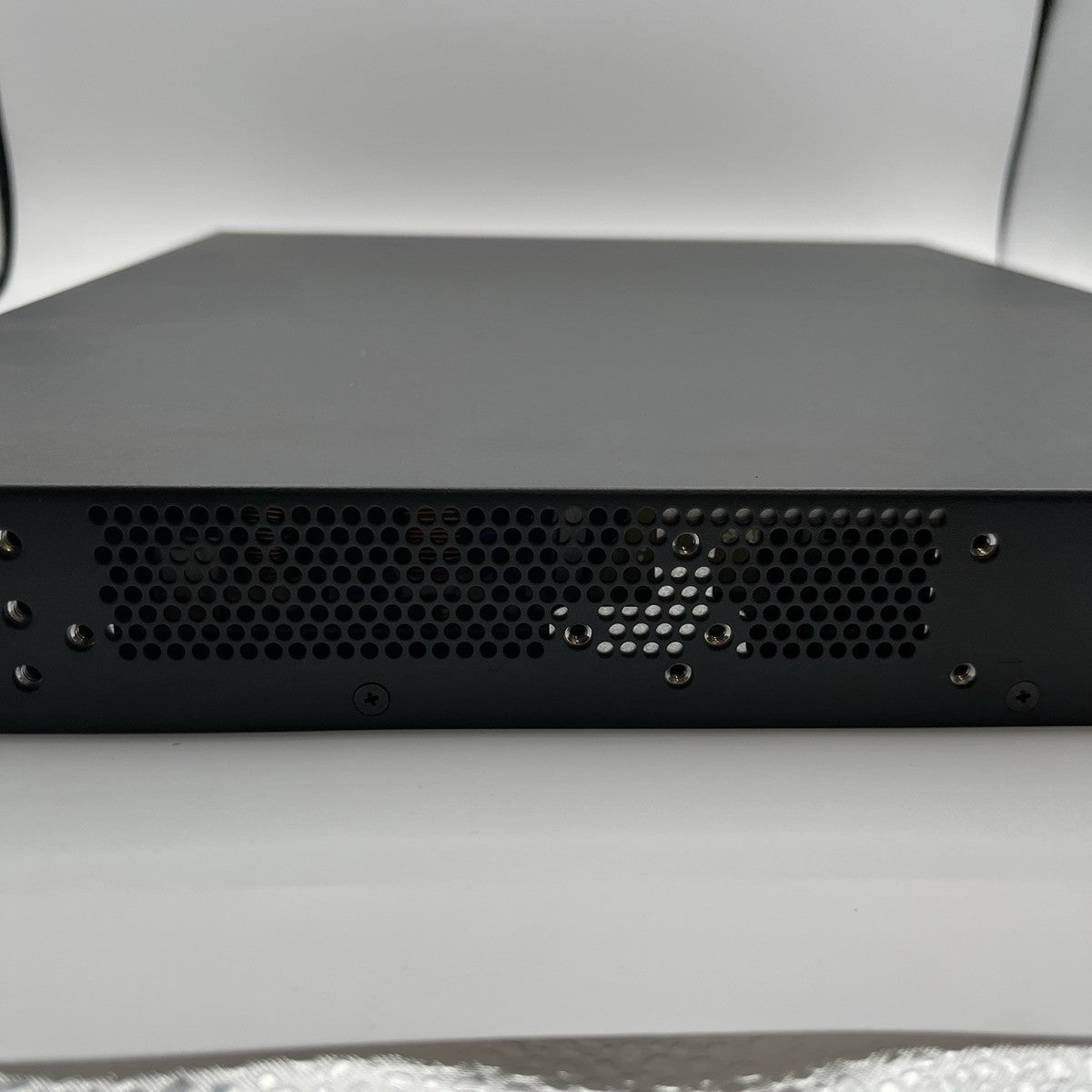NEW!! Ruckus ICX 7150-48P Switch 48 Port Rack Mountable PoE+ - ICX7150-48P-4X1G