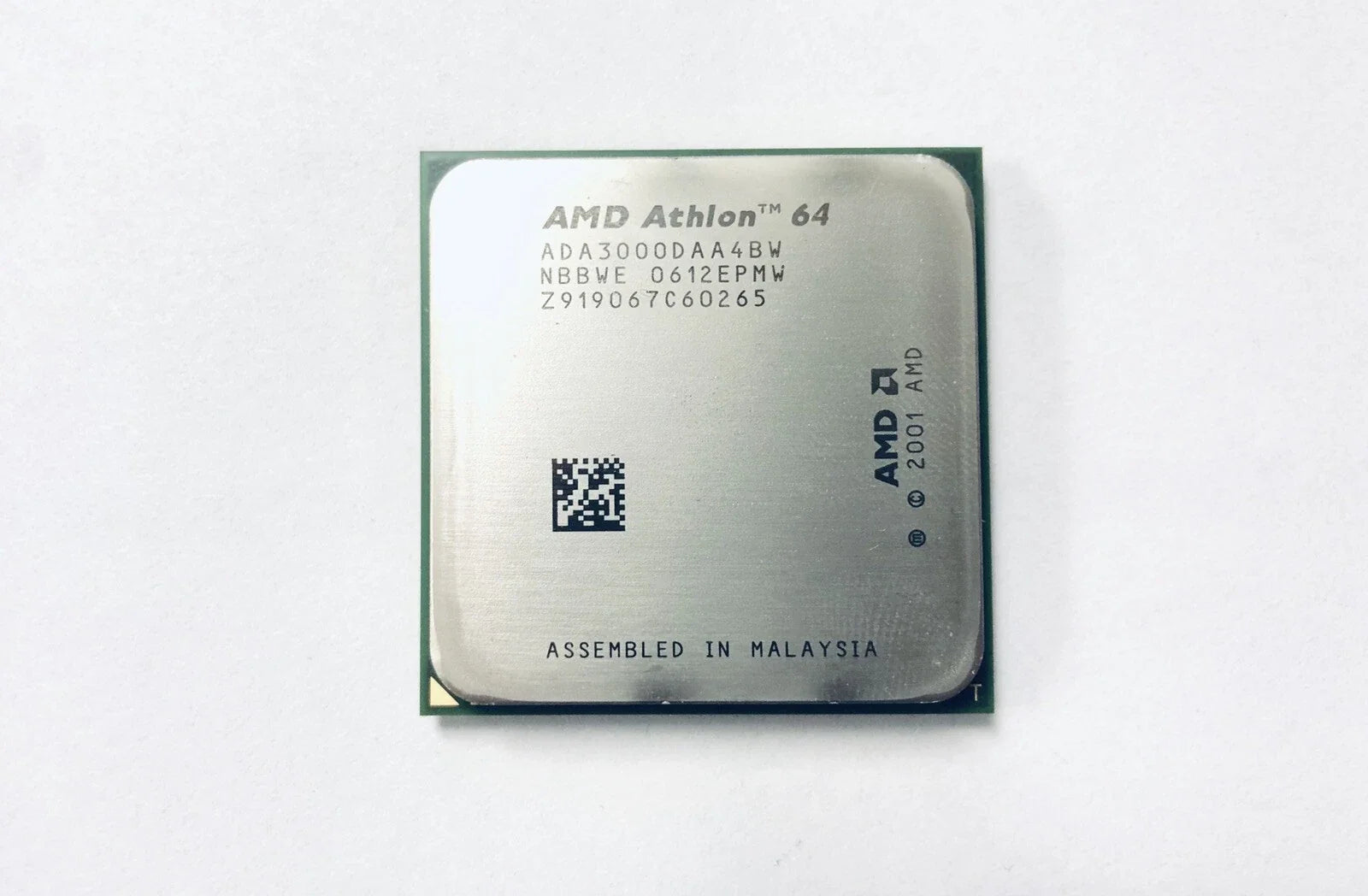AMD Athlon 64 3000+ 2.0 Ghz Socket 939 pins 90nm 1.35-1.4v Desktop Processor