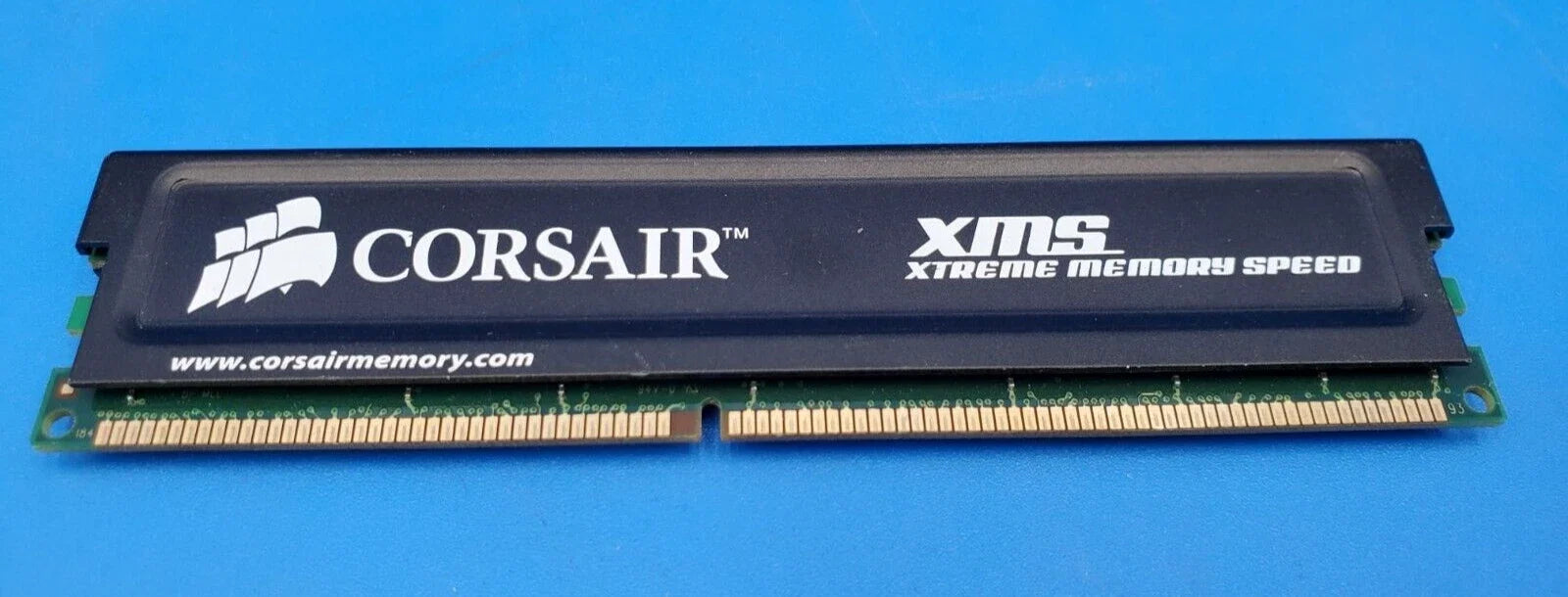 Corsair 1GB DDR400 XMS3200 CL2 184Pins w/Black Heat Spreader - CMX1024-3200C2
