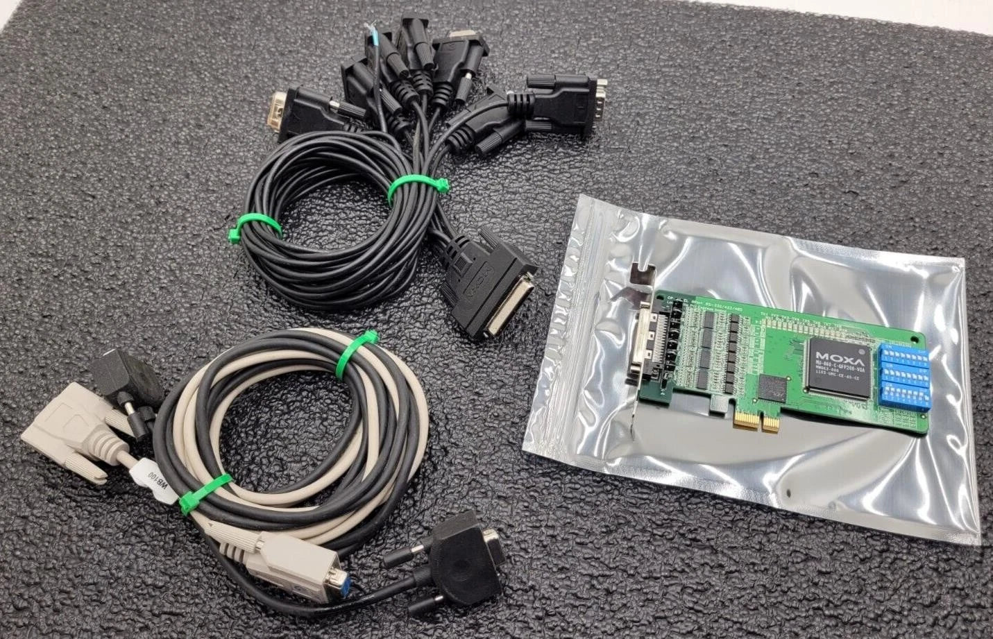 Moxa CP-118EL 8 Port Low Profile PCI Express Board RS-232/422/485 Damaged Cable