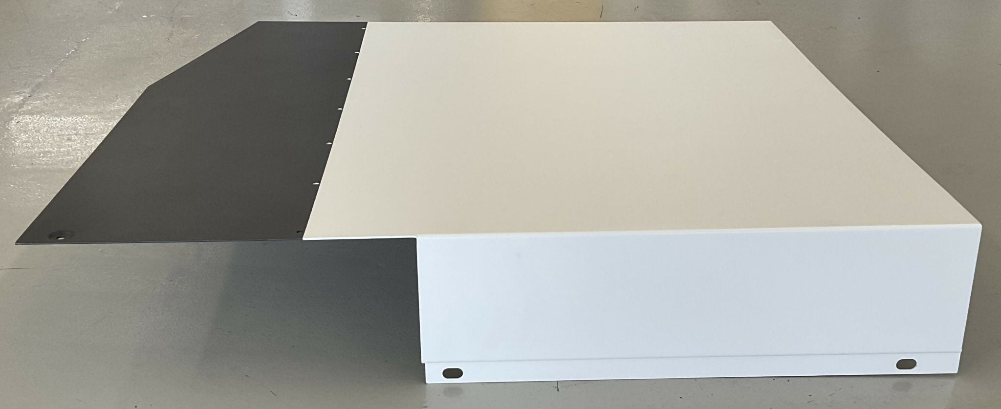 SIDE COVER (46-303785G1 REV A/46-270409G1 GE AMX 4