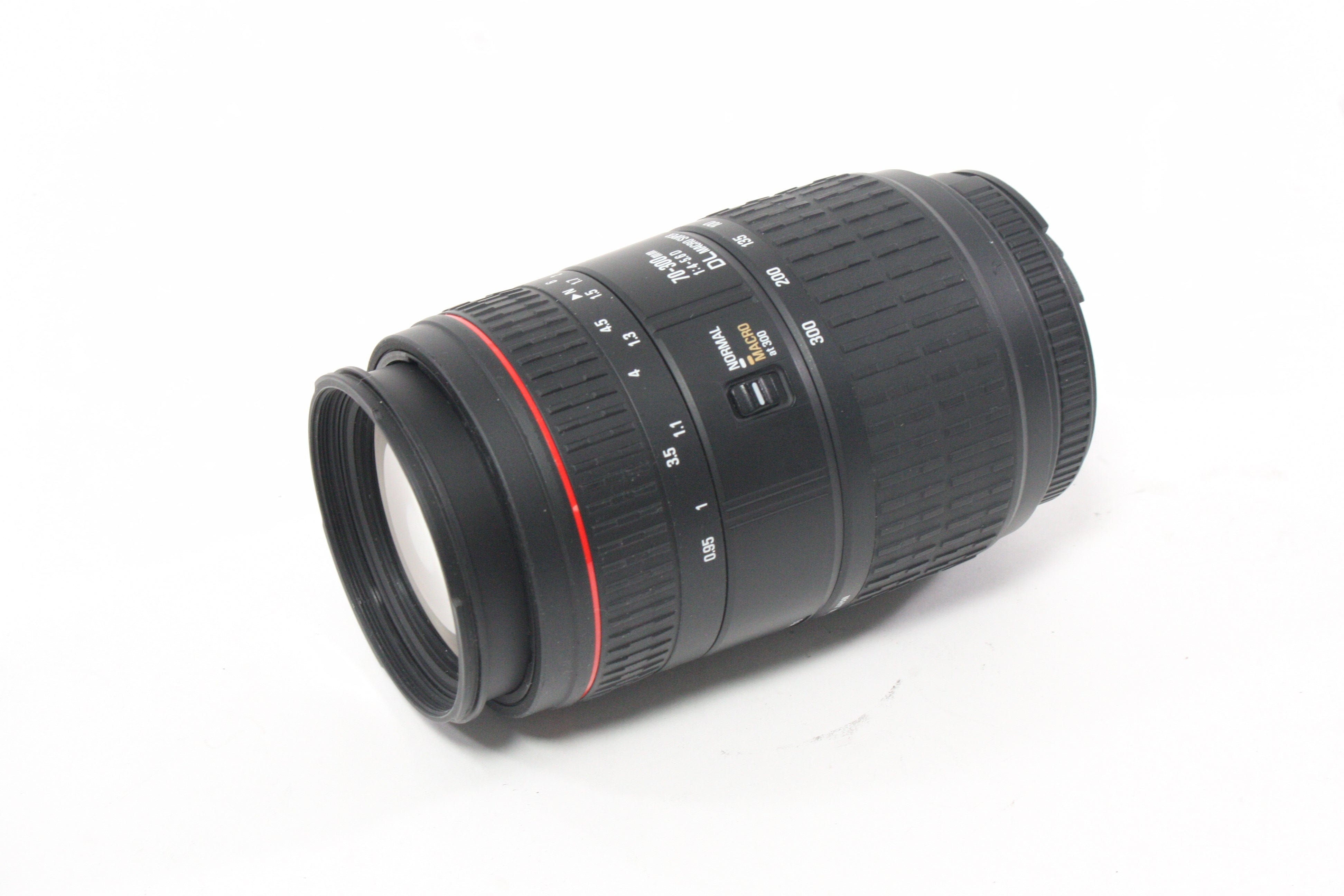 Sigma 70-300mm f/4-5.6 DL Macro Super Lens for Nikon AF Mount