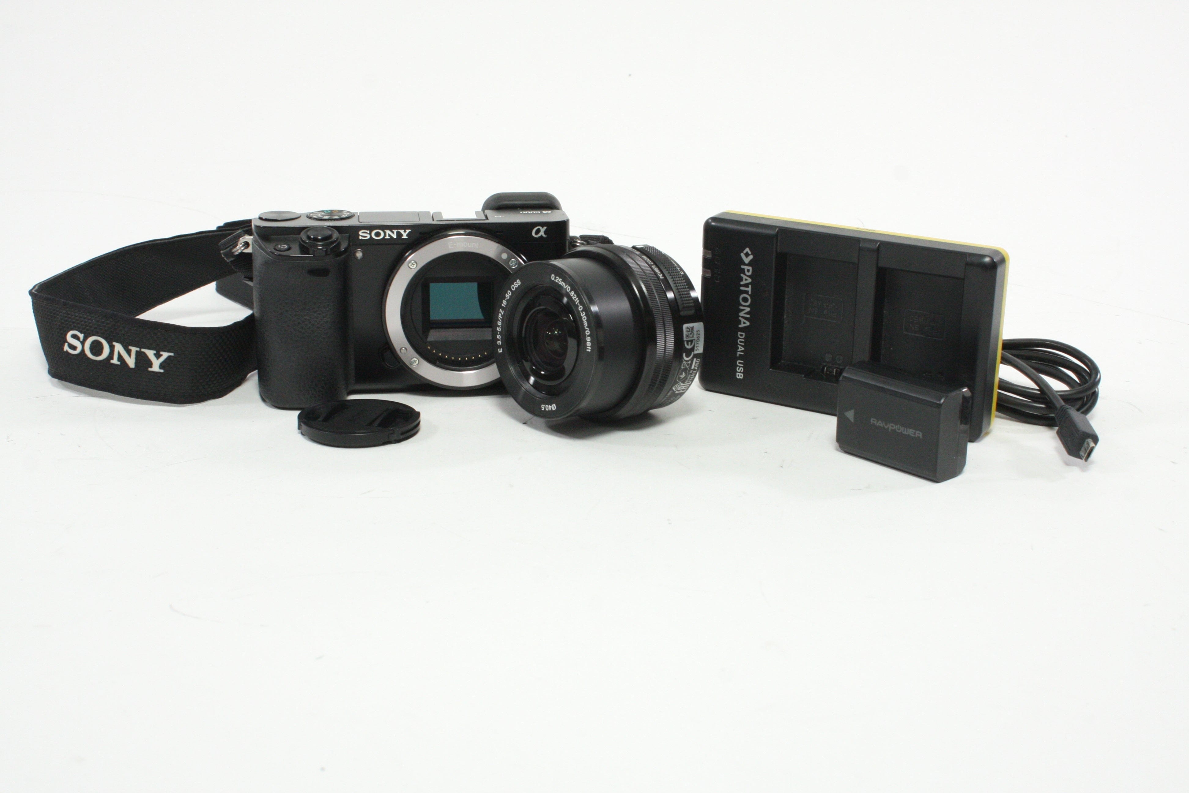 Sony a6000 Digital Mirrorless Camera with 16-50mm f/3.5-5.6 PZ with Shutter Count 11,094
