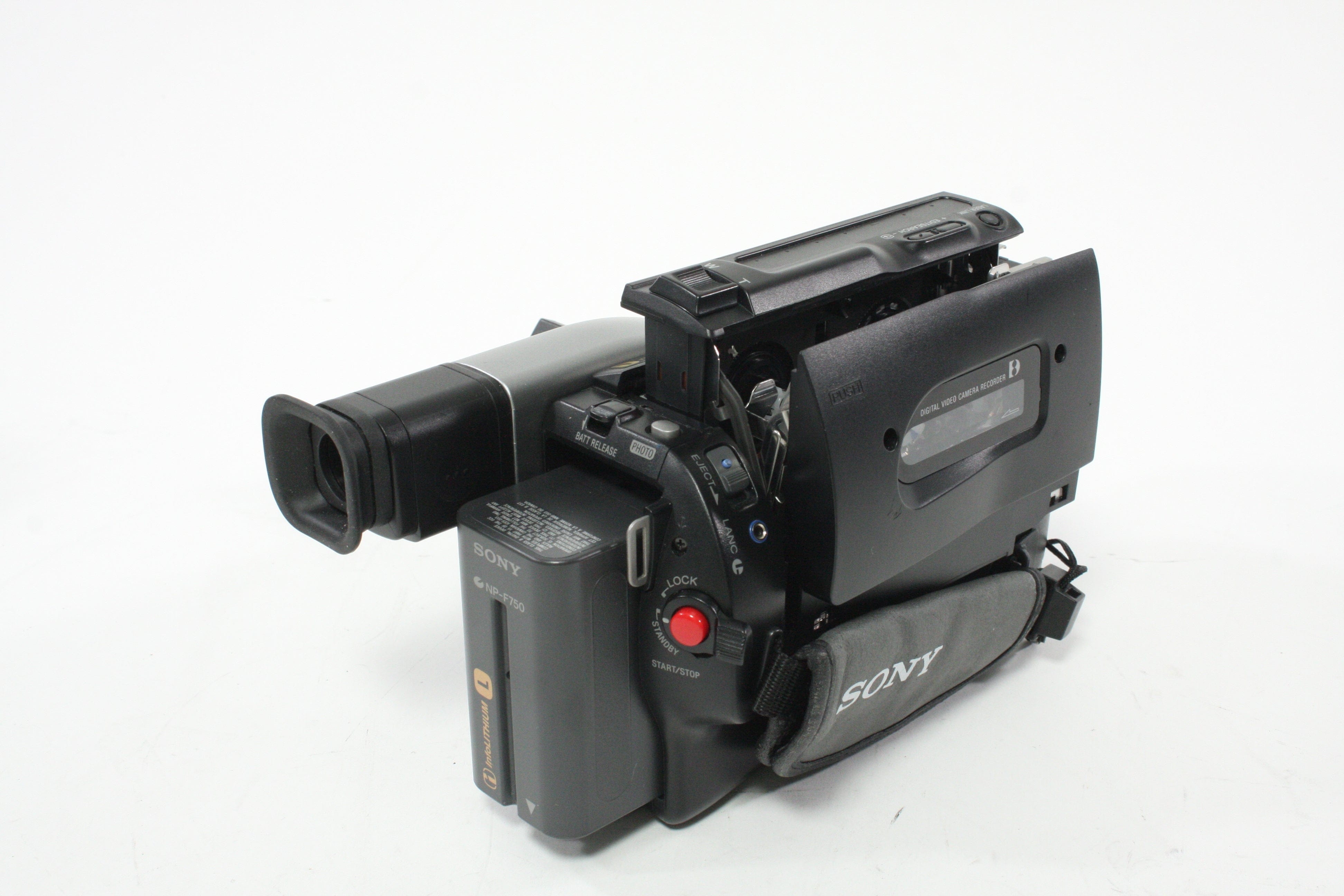 Sony Digital Handycam DCR-TRV103 NTSC Camcorder