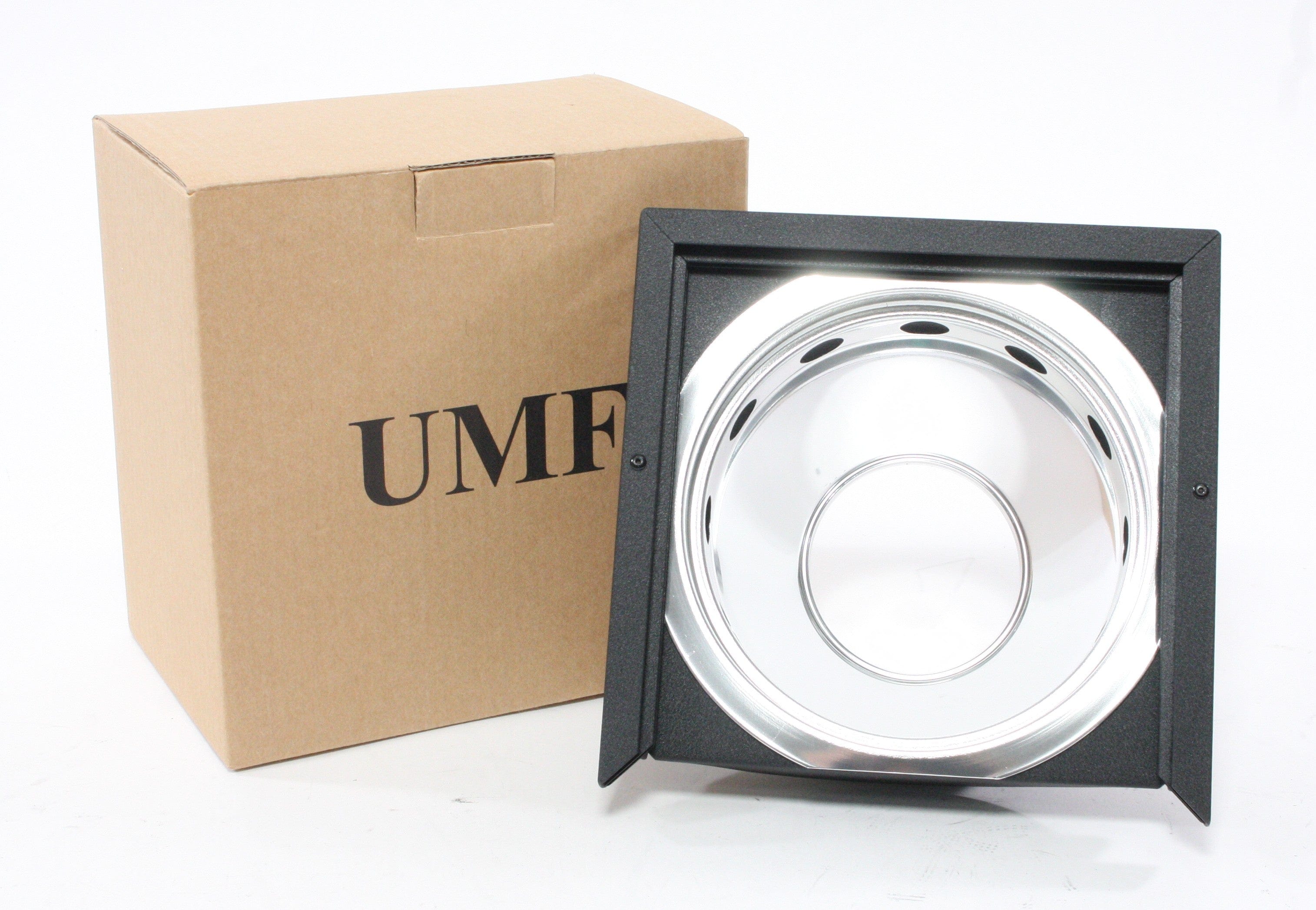 UMF Mainframe Cone for Barndoors (not included) for Paul C Buff Mount w/ 3 Grids
