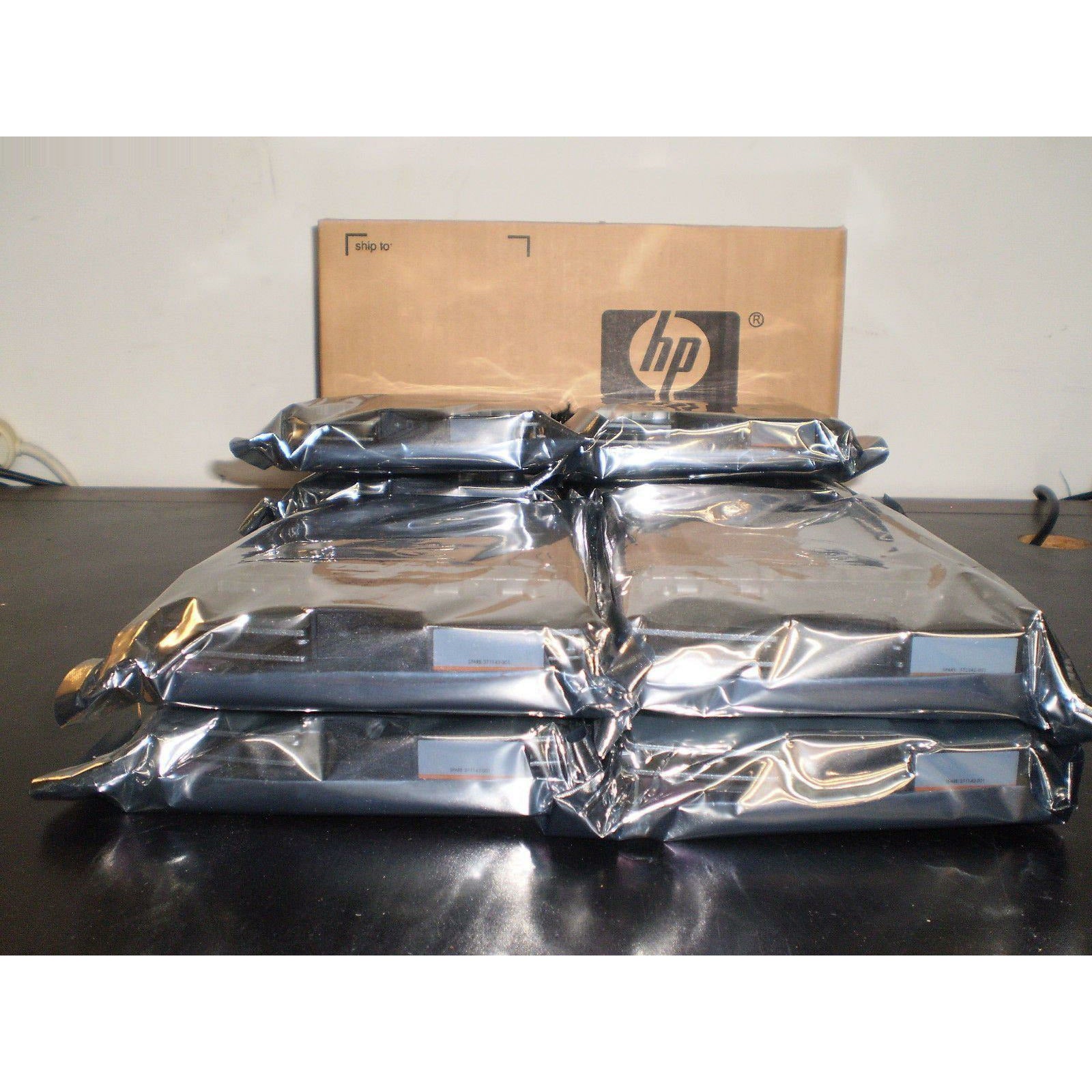 571230-B21,571516-001 HP 250GB SATA Hard Drive - 7.2 RPM 3.5-inch form factor - AloinfoUSA