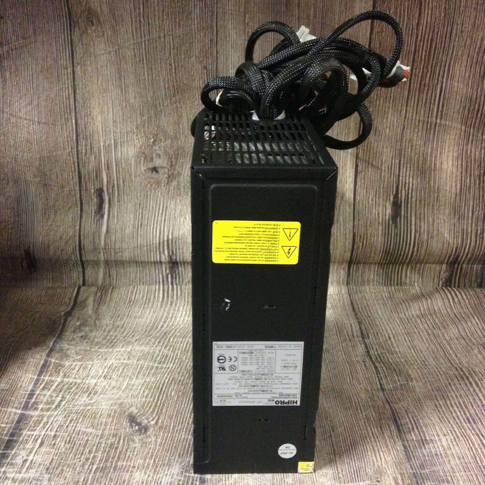 700W Power Supply