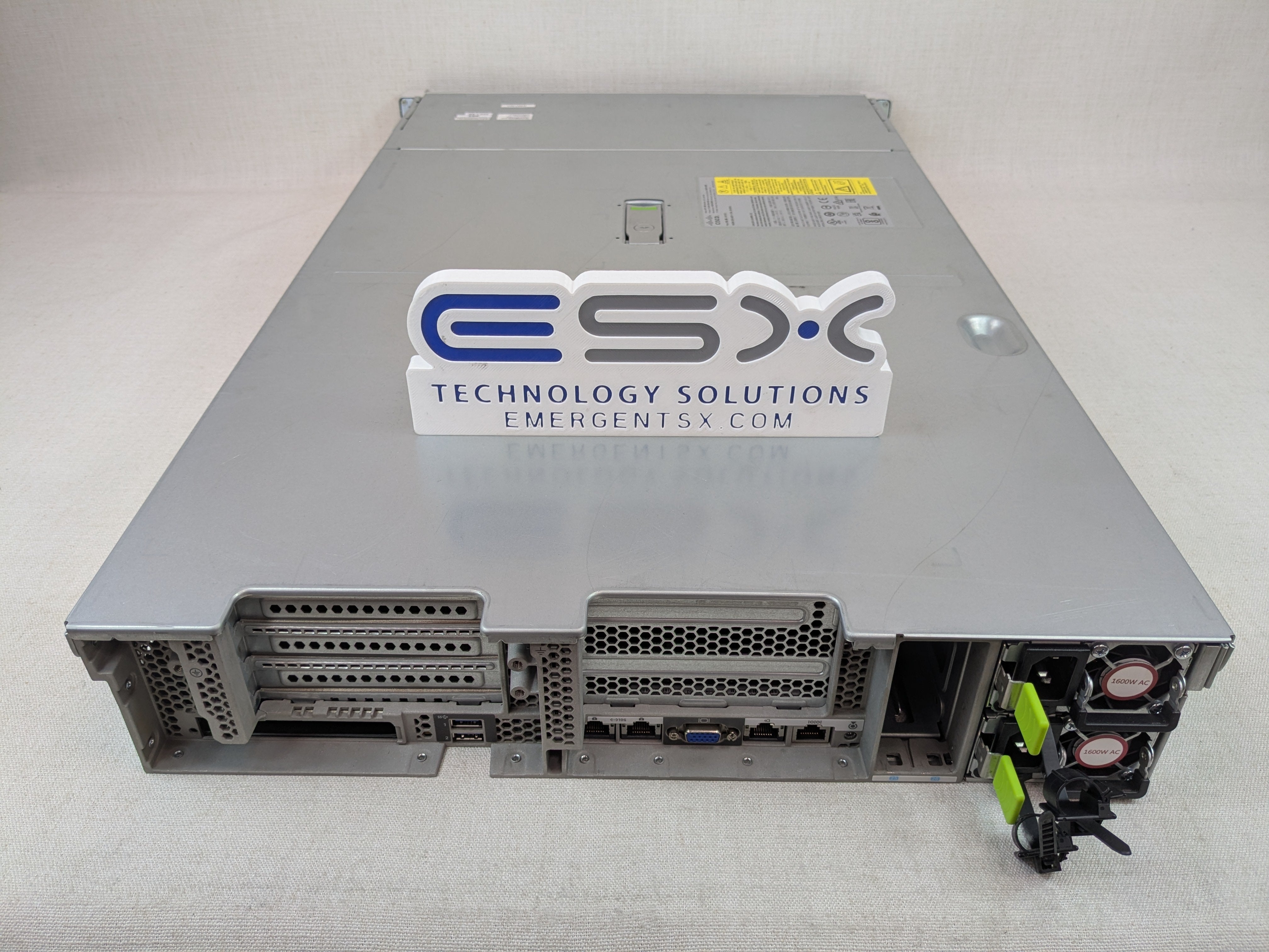 Cisco UCSC-C240-M5SX 2U 24 SFF Barebones CTO Server – 2x Heatsink, 2x 1600W PSU