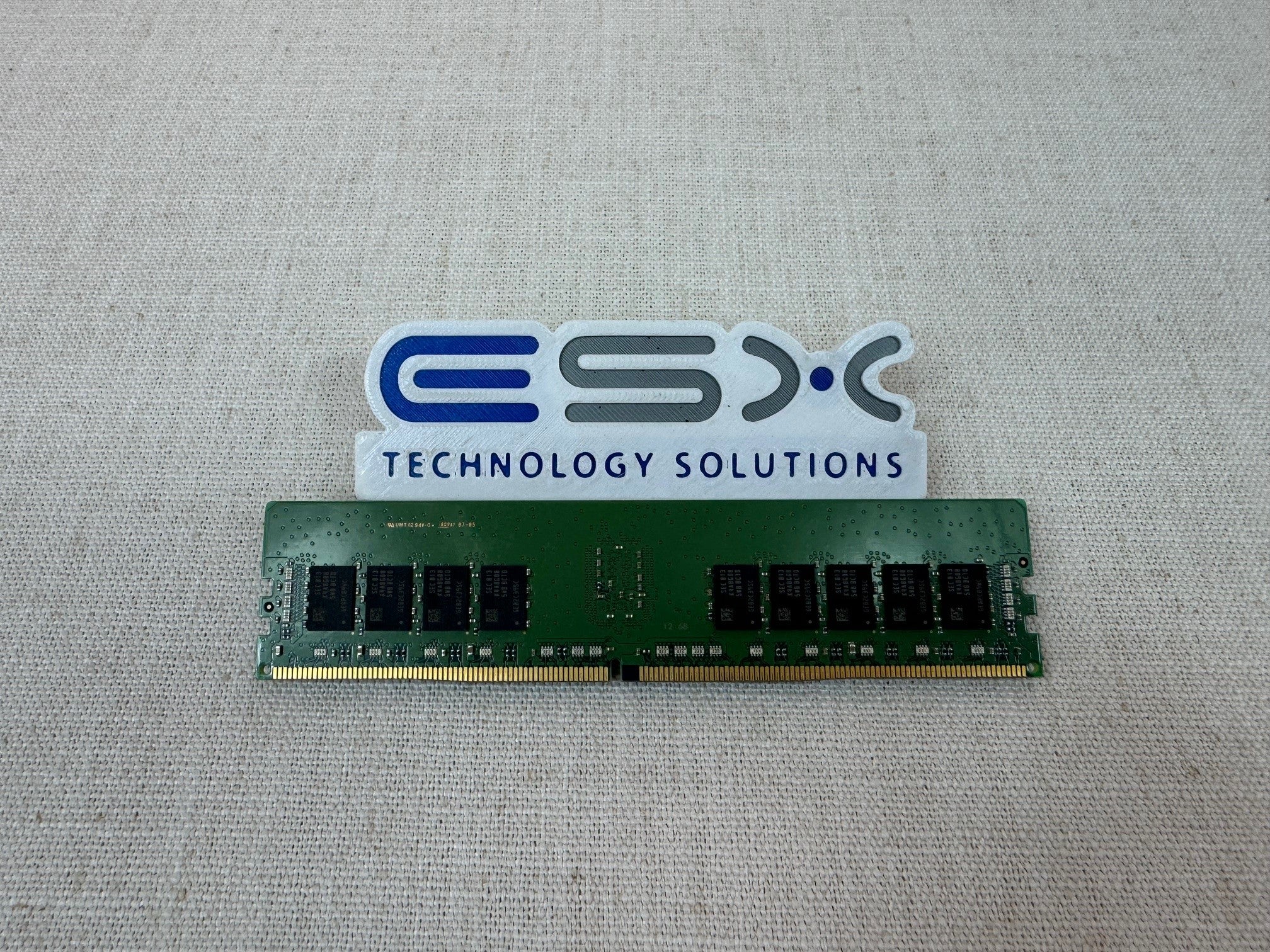 Samsung M393A2K43BB1-CTD 16GB 2Rx8 PC4-2666V DDR4 ECC Server Memory RDIMM