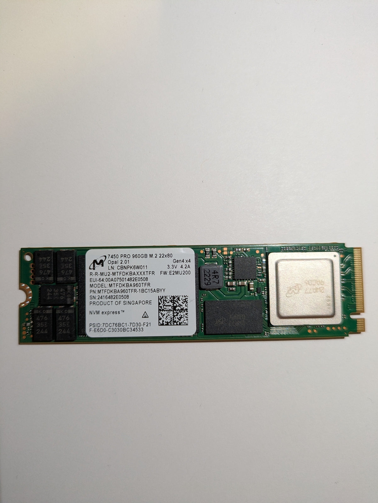 Lenovo 960GB NVMe PCIe 3.0 x4 Non-Hot Swap SSD MTFDKBA960TFR-1BC15ABYY 01PE738