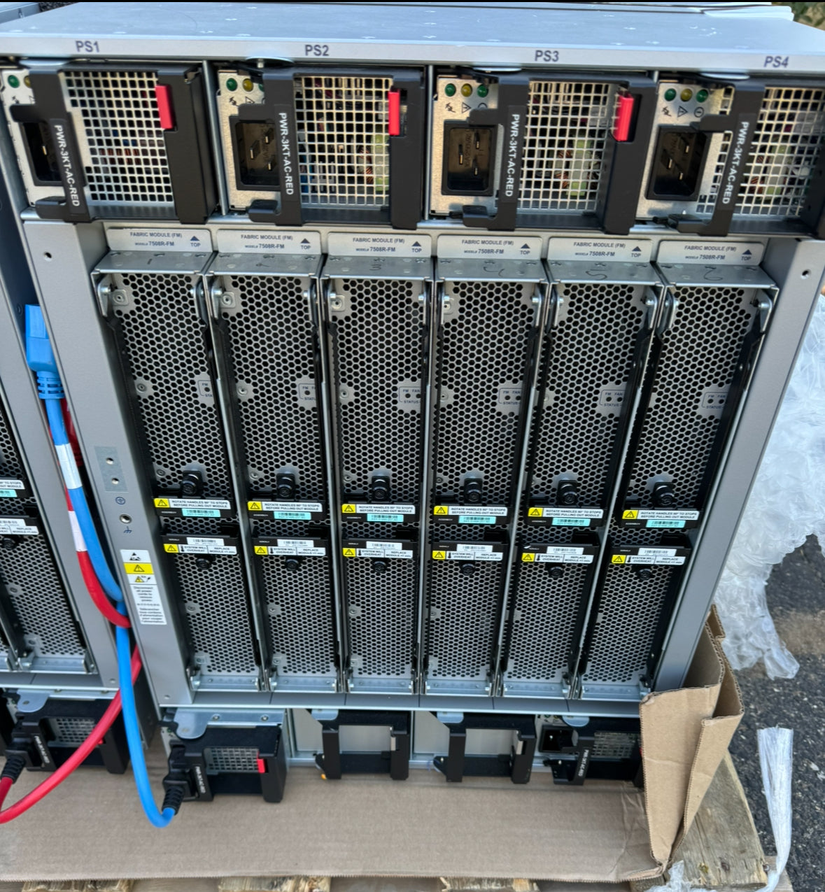 Arista DCS-7508R-BND 7508R Chassis w/ 2x DCS-7500-SUP2 & 4x DCS-7500R2A-36CQ-LC and 6x 7508R-FM & 6x PWR-3KT-AC-RED