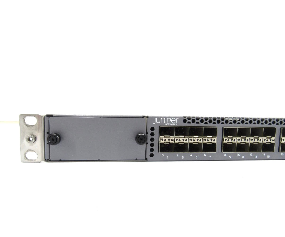 Juniper EX4550-32F-AFO 32-Port 1/10GbE SFP+ Switch 2x JPSU-650W-AC-AFO