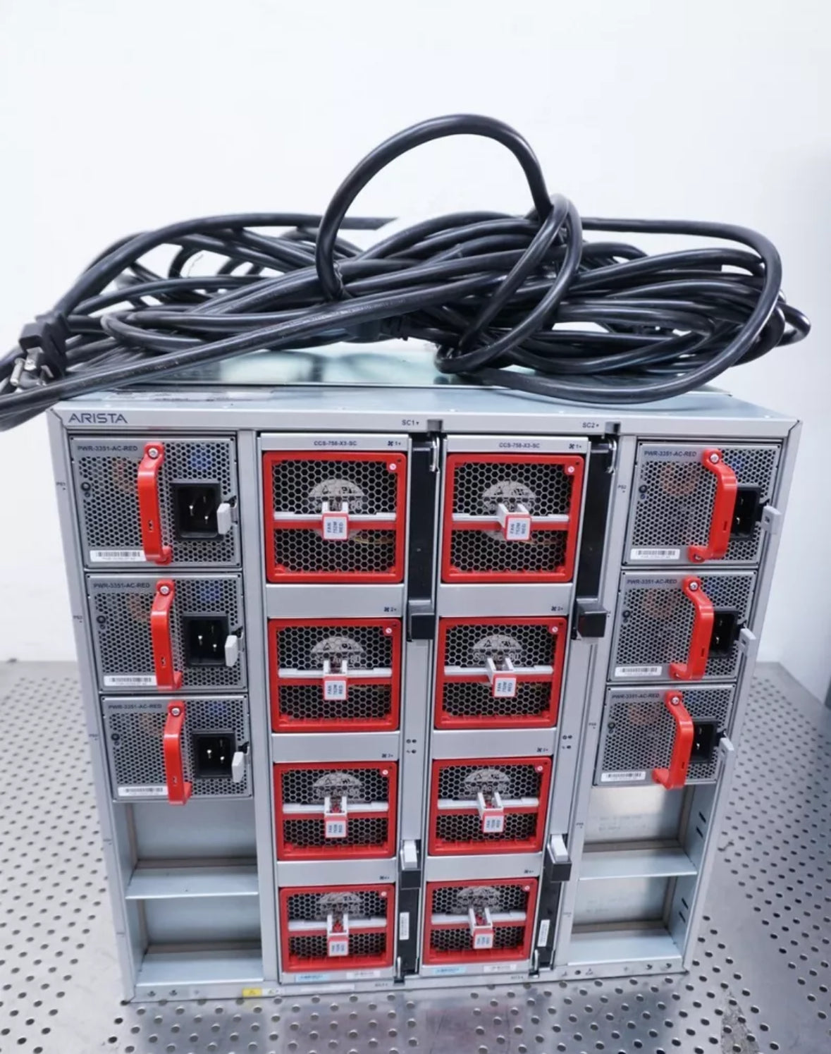 ARISTA CCS-758-CH campus switches With 2x SUP100 1x 750X-48ZXP & 7x 48TP Cards