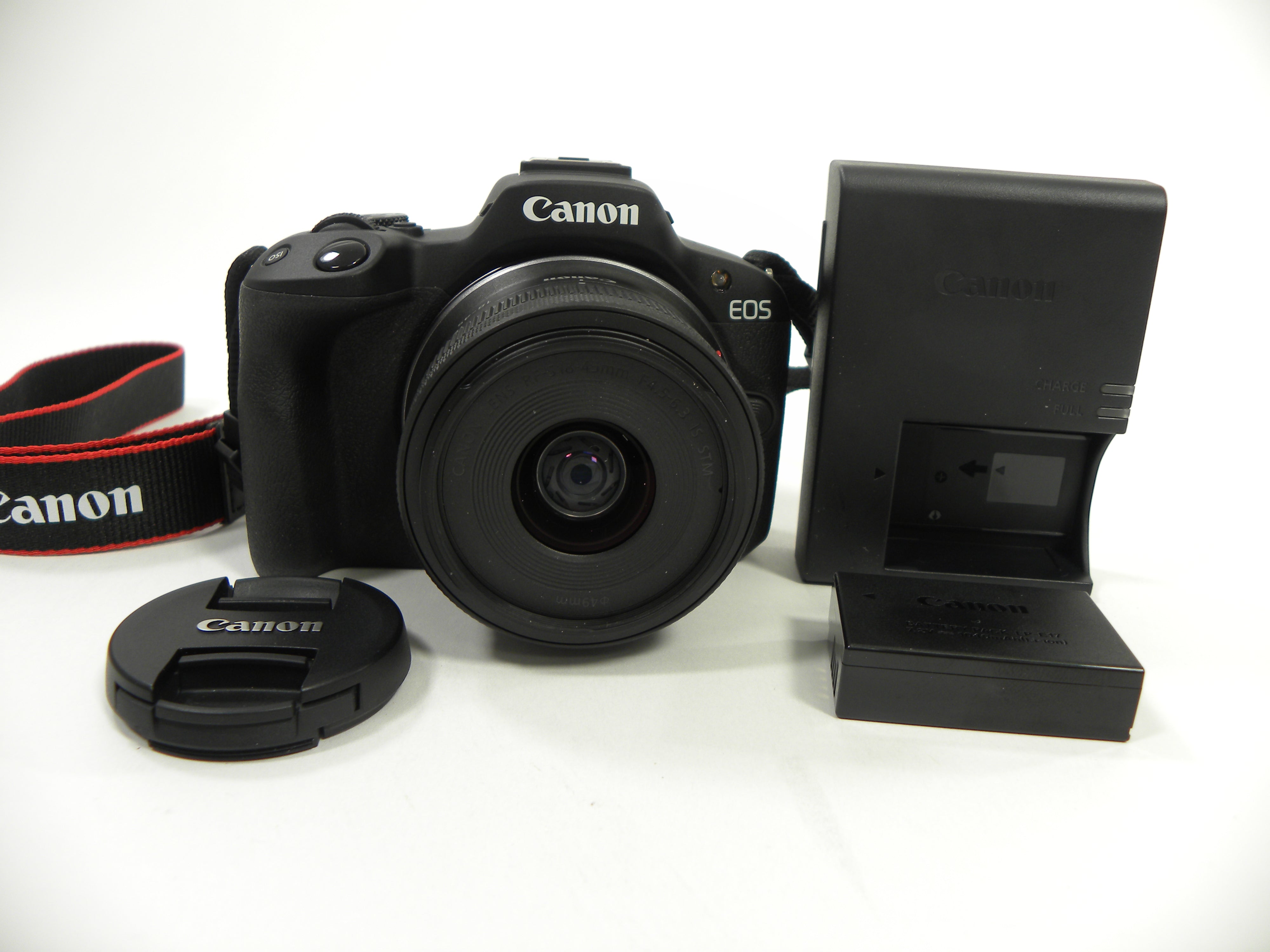 Canon EOS R50 24.2mp Digital Mirrorless w/RF-S 18-45mm Shutter Ct.
