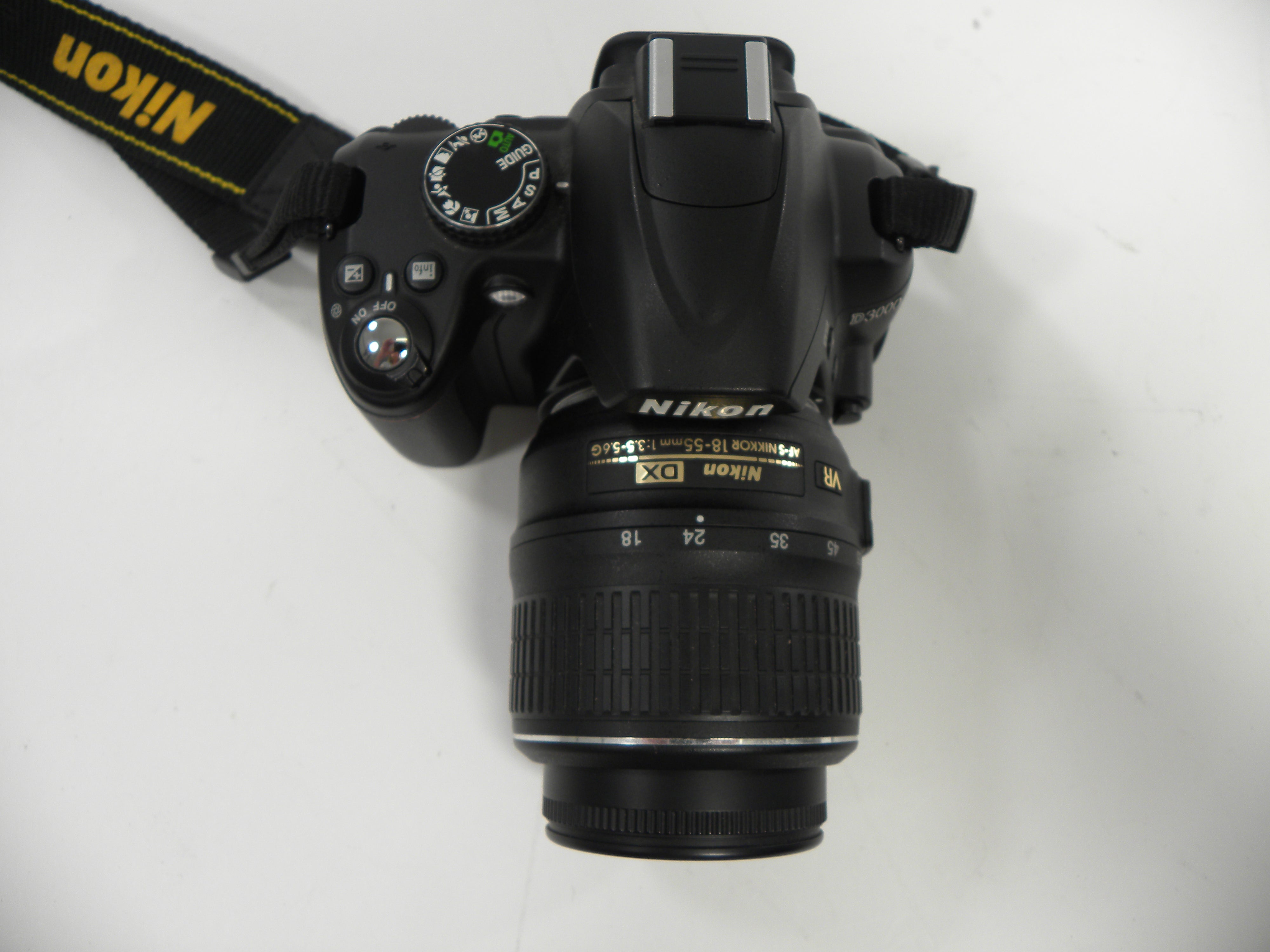 Nikon D3000 10mp Digital SLR w/Nikkor AF-S 18-55mm Shutter Ct. 5,499