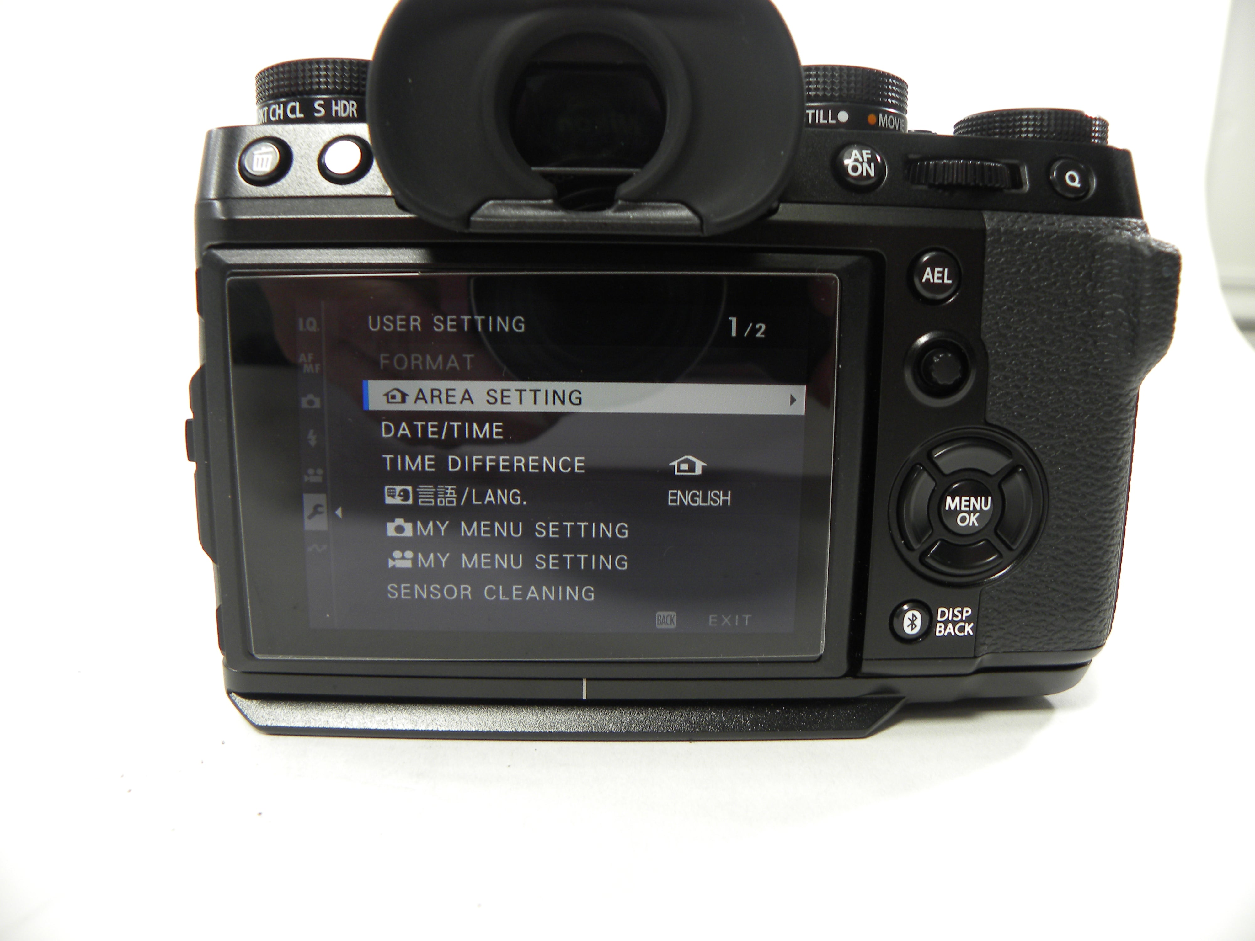 Fujifilm X-T5 40.2mp Digital Mirrorless w/MHG Grip Shutter Ct. 2,819