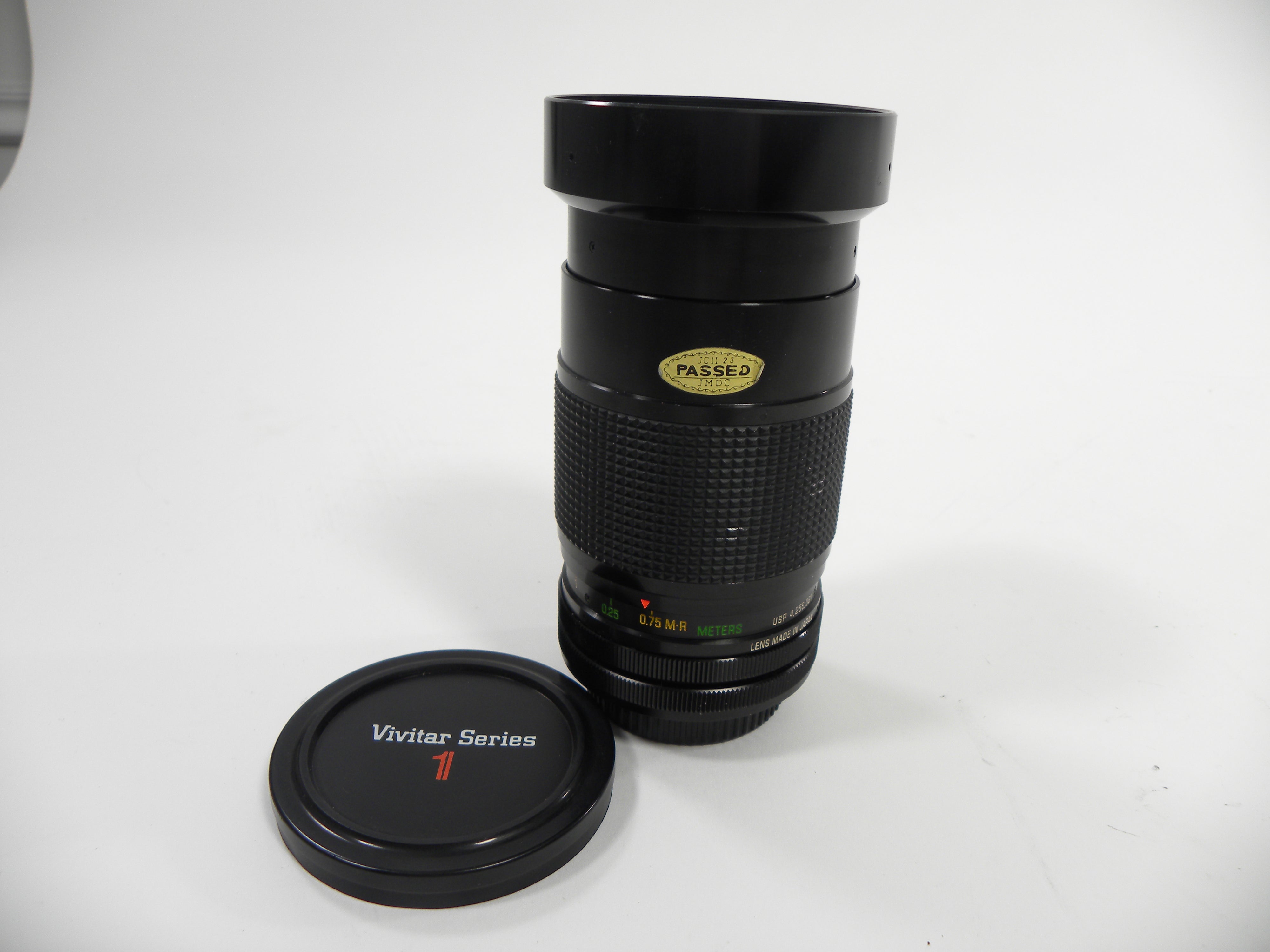 Vivitar Series 1 VMC Macro Focusing 28-90mm f2.8-3.5 Canon FD Mount