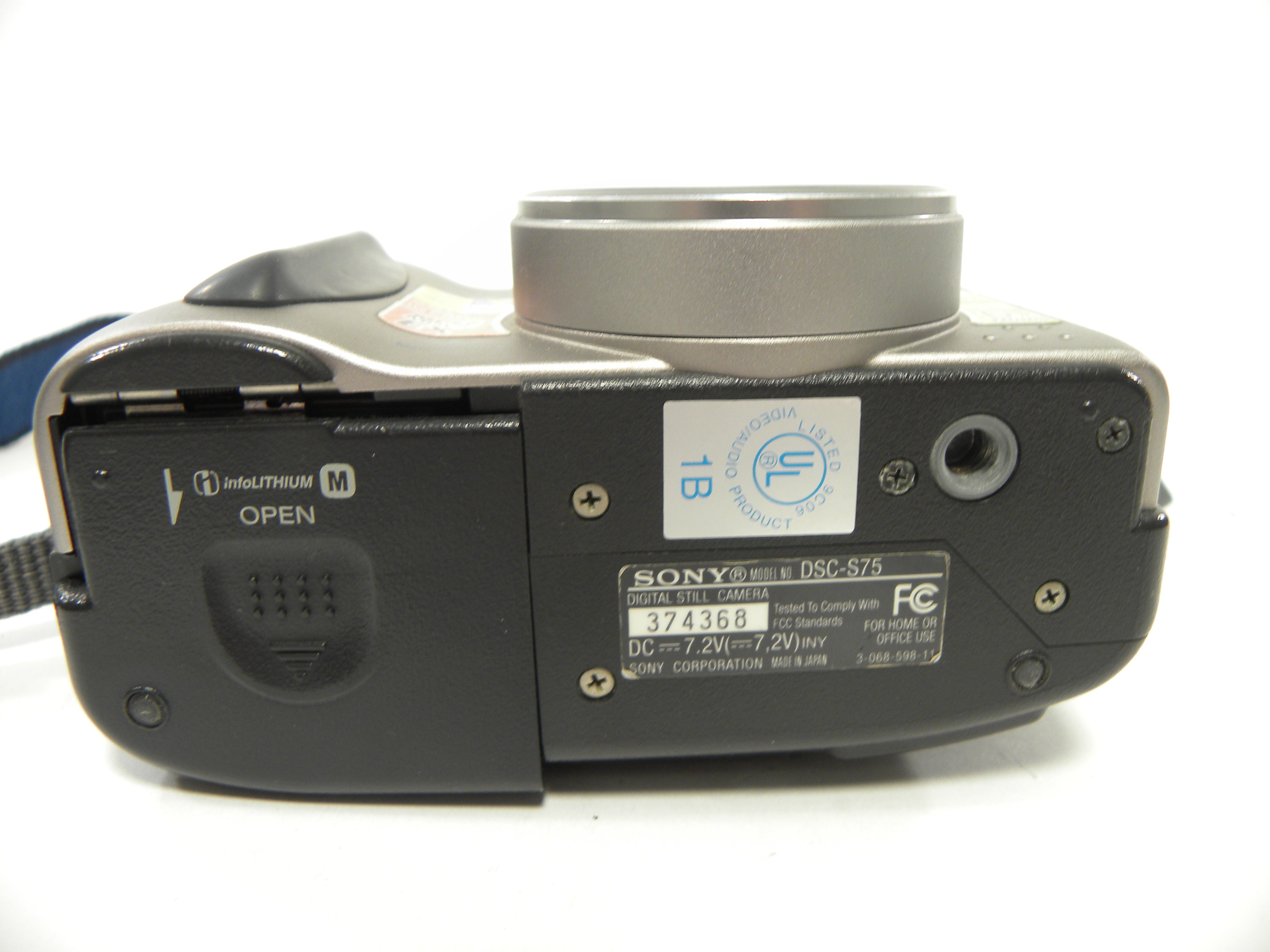 Sony Cyber Shot DSC-S75 3.3mp MPEG Movie EX digital Still Camera