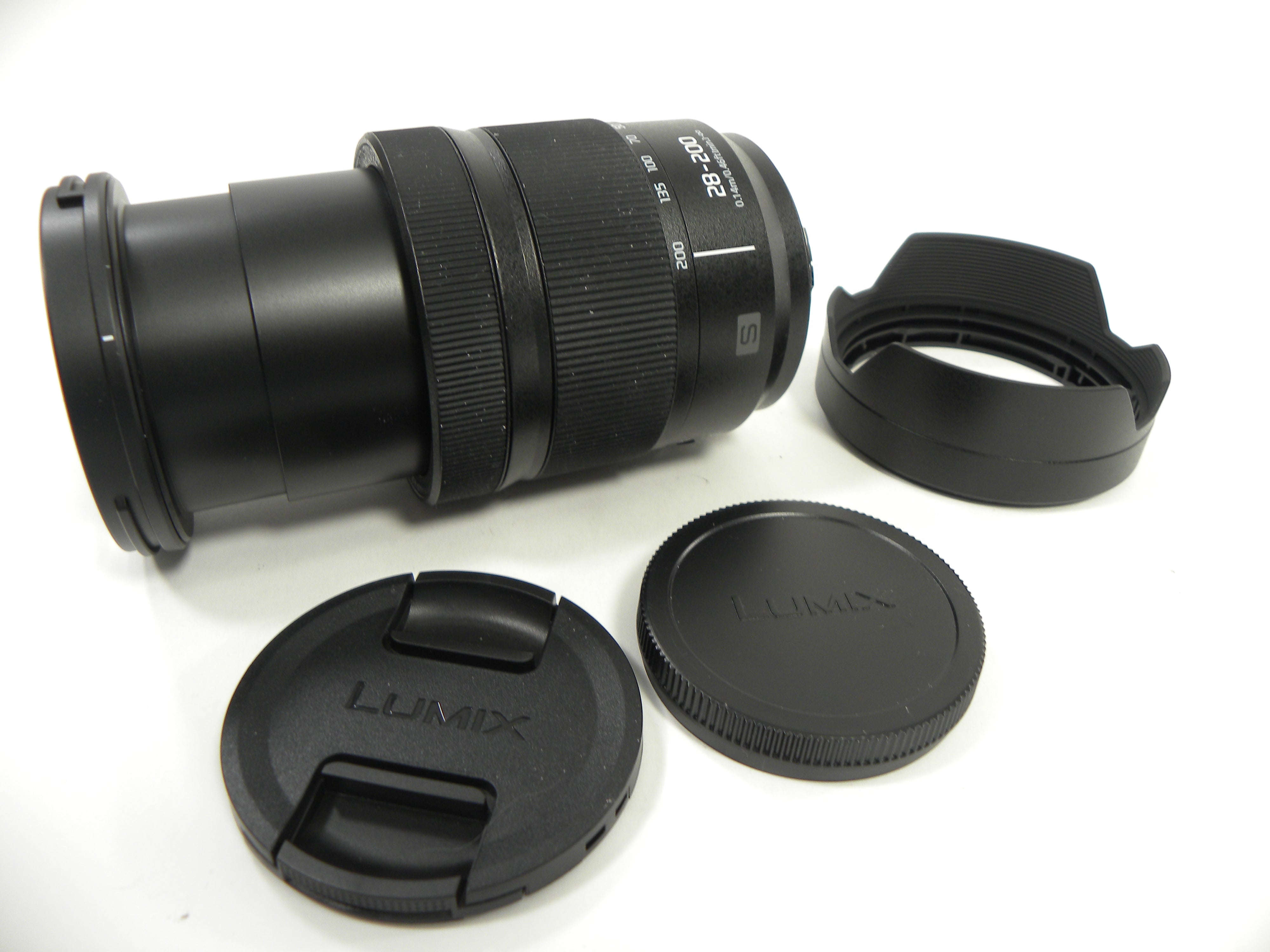 Panasonic Lumix S 28-200mm f4-7.1 L Mount