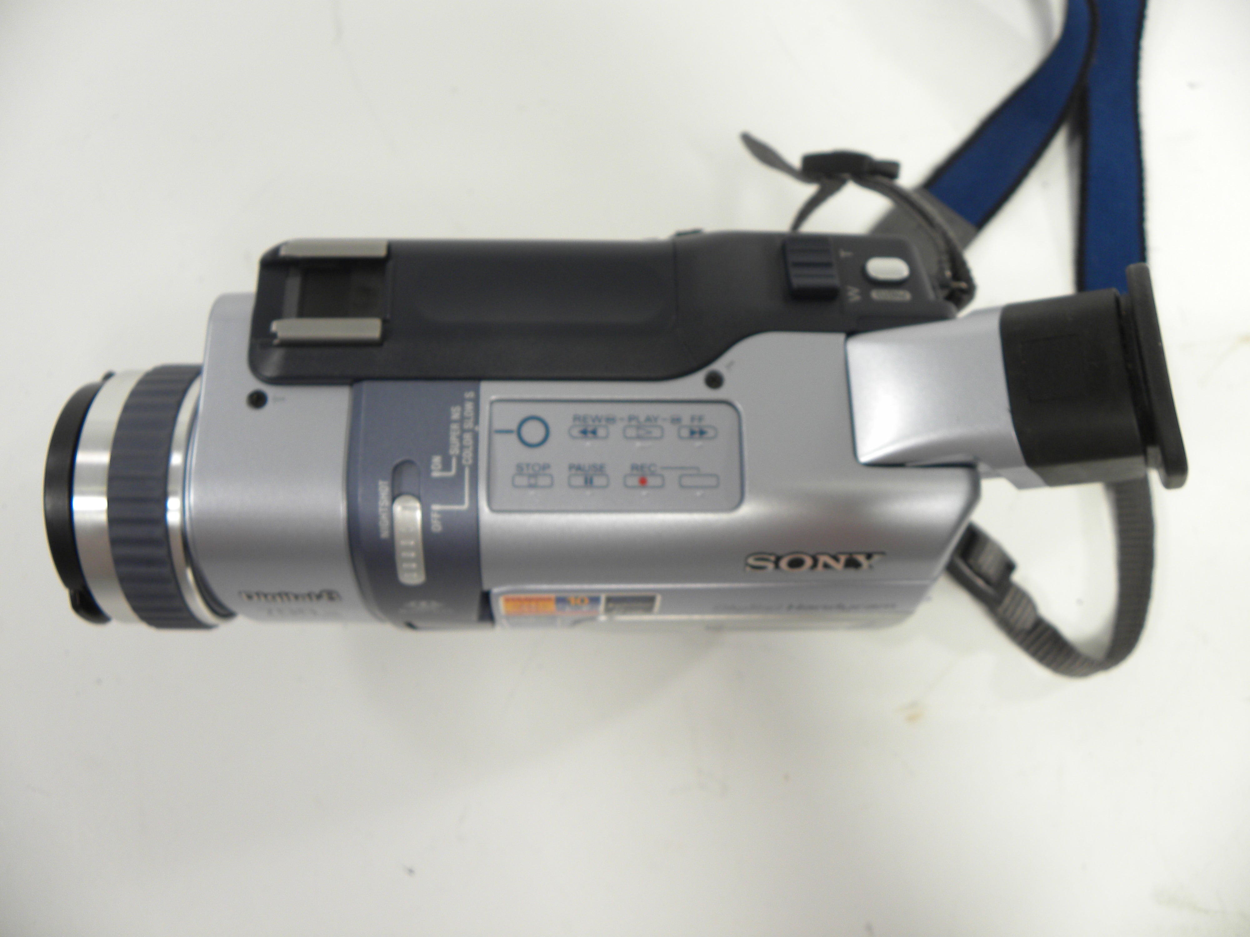 Sony DCR-TRV340 Digital 8 Steady Shot Handycam Camcorder