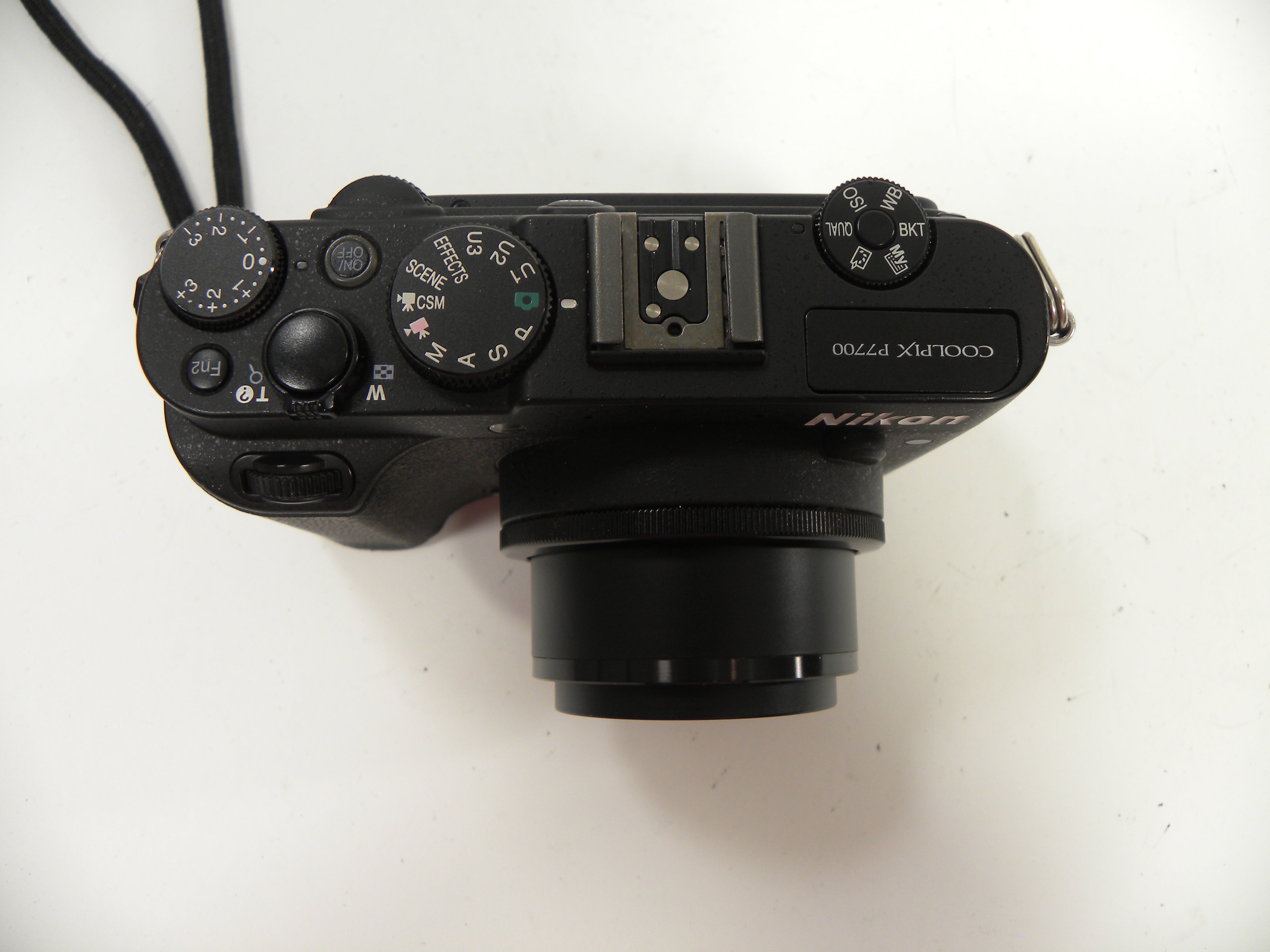 Nikon Coolpix P7700 12.2mp Digital Camera