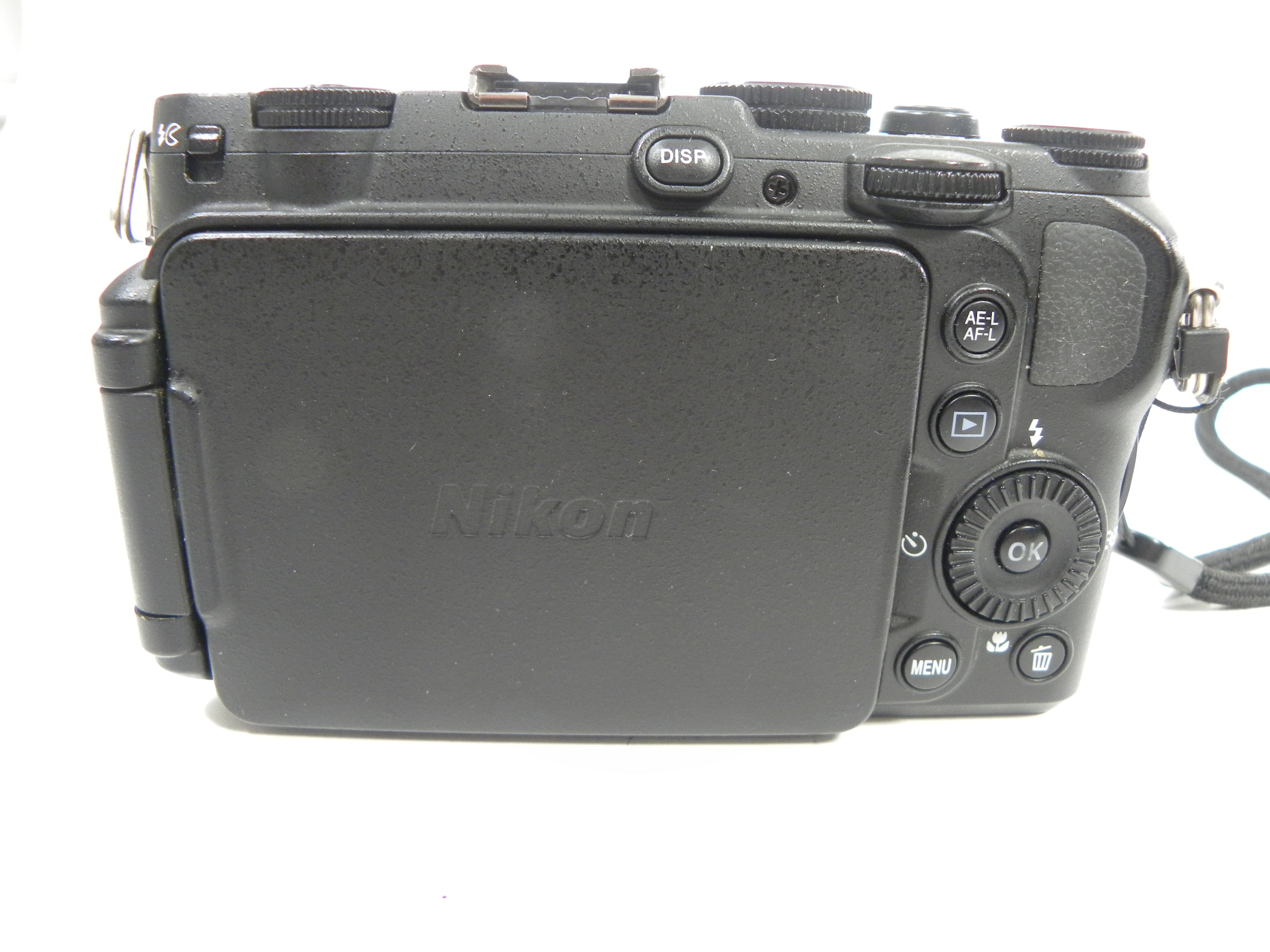 Nikon Coolpix P7700 12.2mp Digital Camera