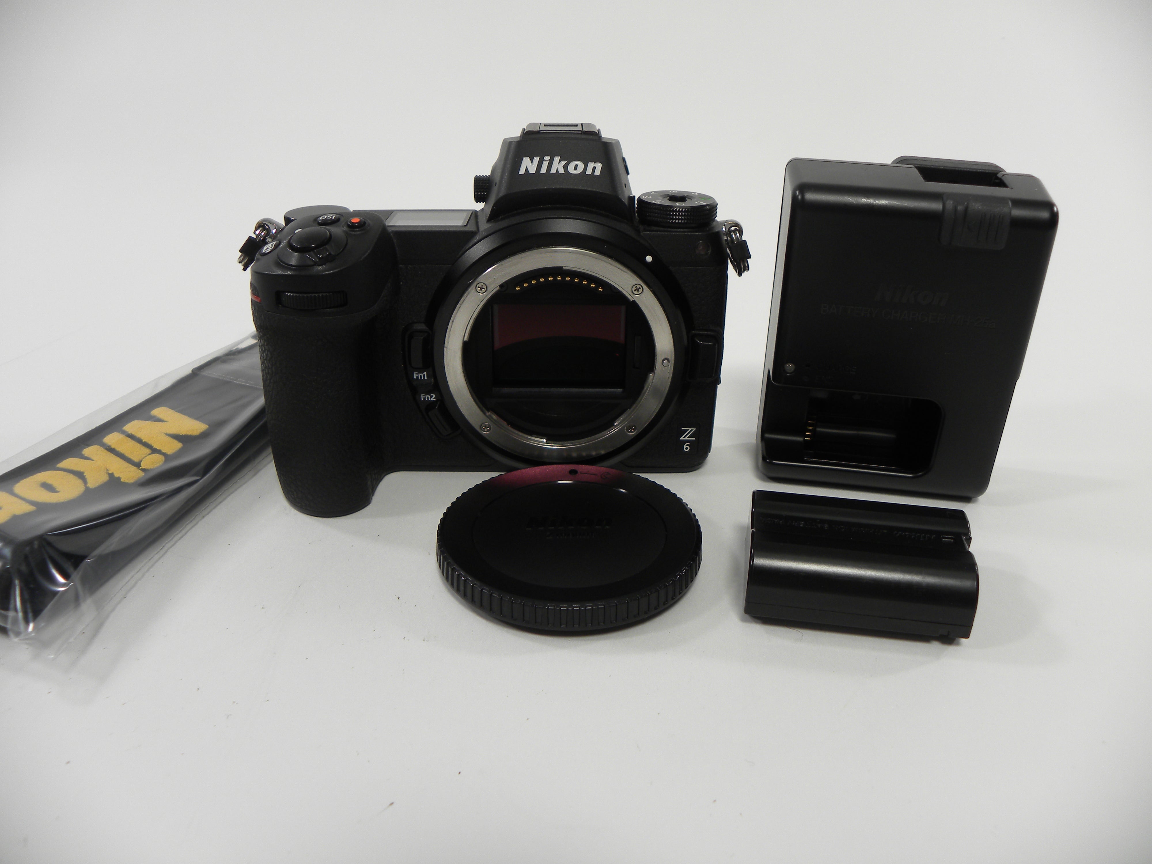Nikon Z6 24.5mp Digital Mirrorless Camera Body Only Shutter ct. 6,052