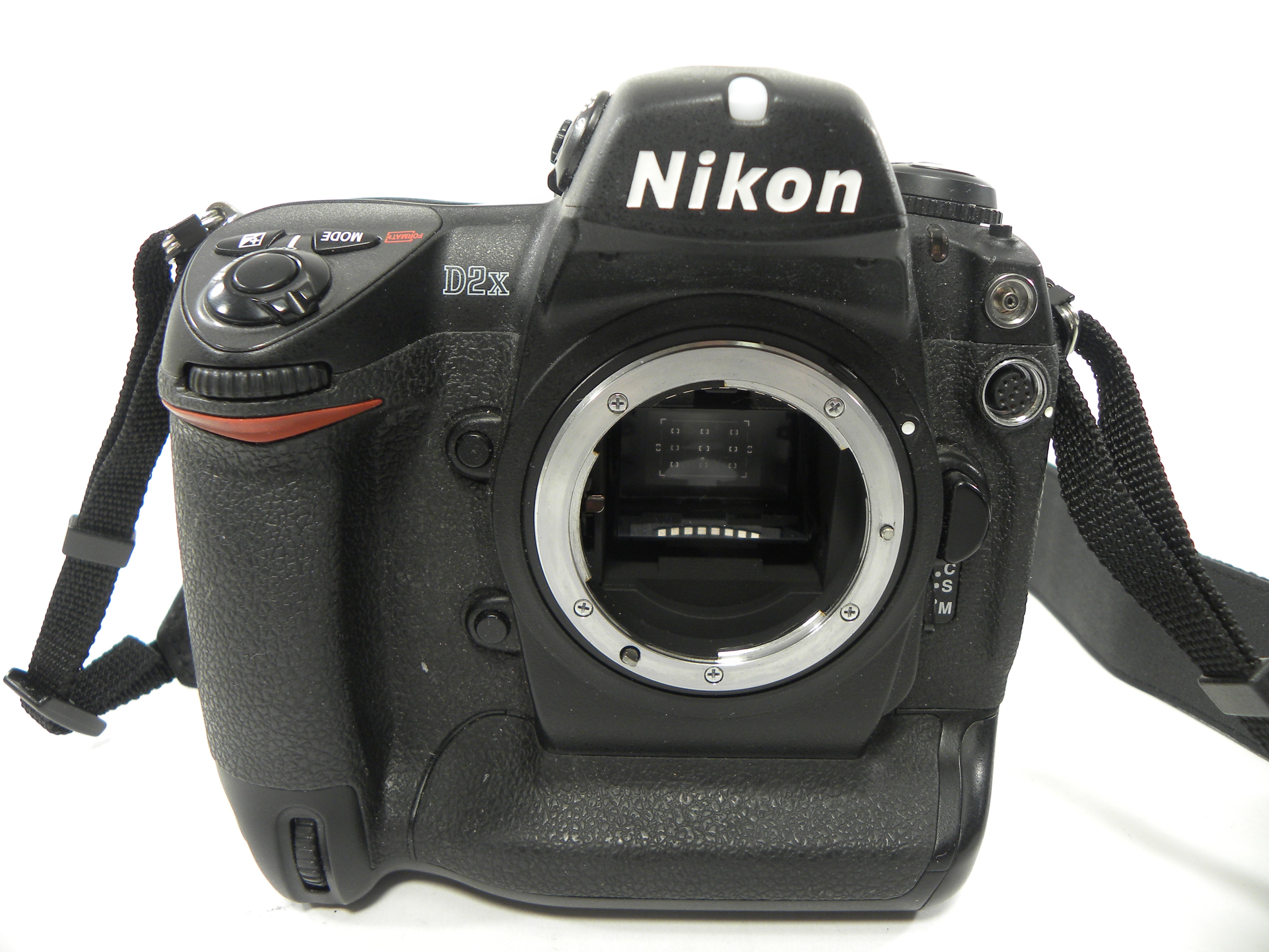 Nikon D2x 12.4mp Digital SLR Body Only Shutter Ct. 18,558