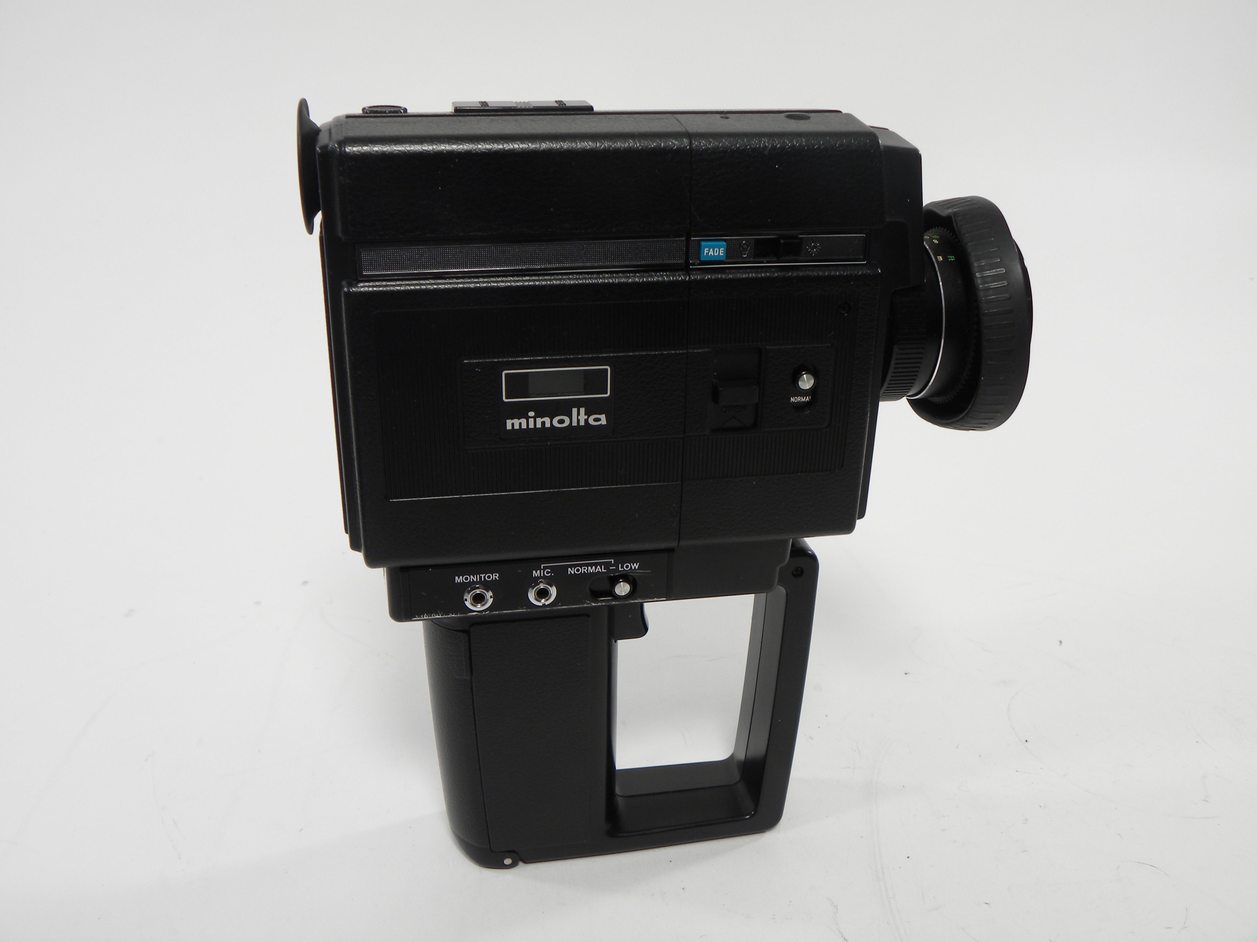 Minolta XL-660 8mm Sound Video Camera  UNTESTED!