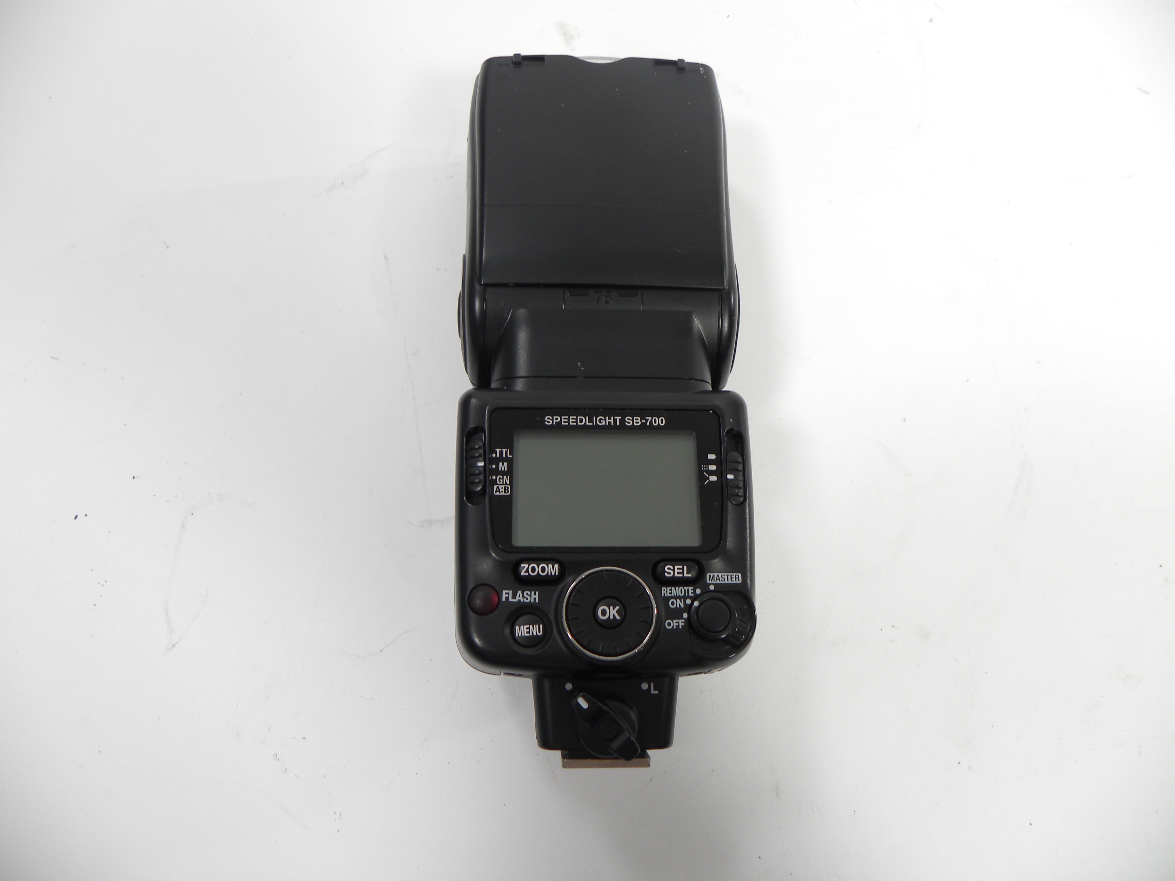 Nikon SB-700  Speedlight