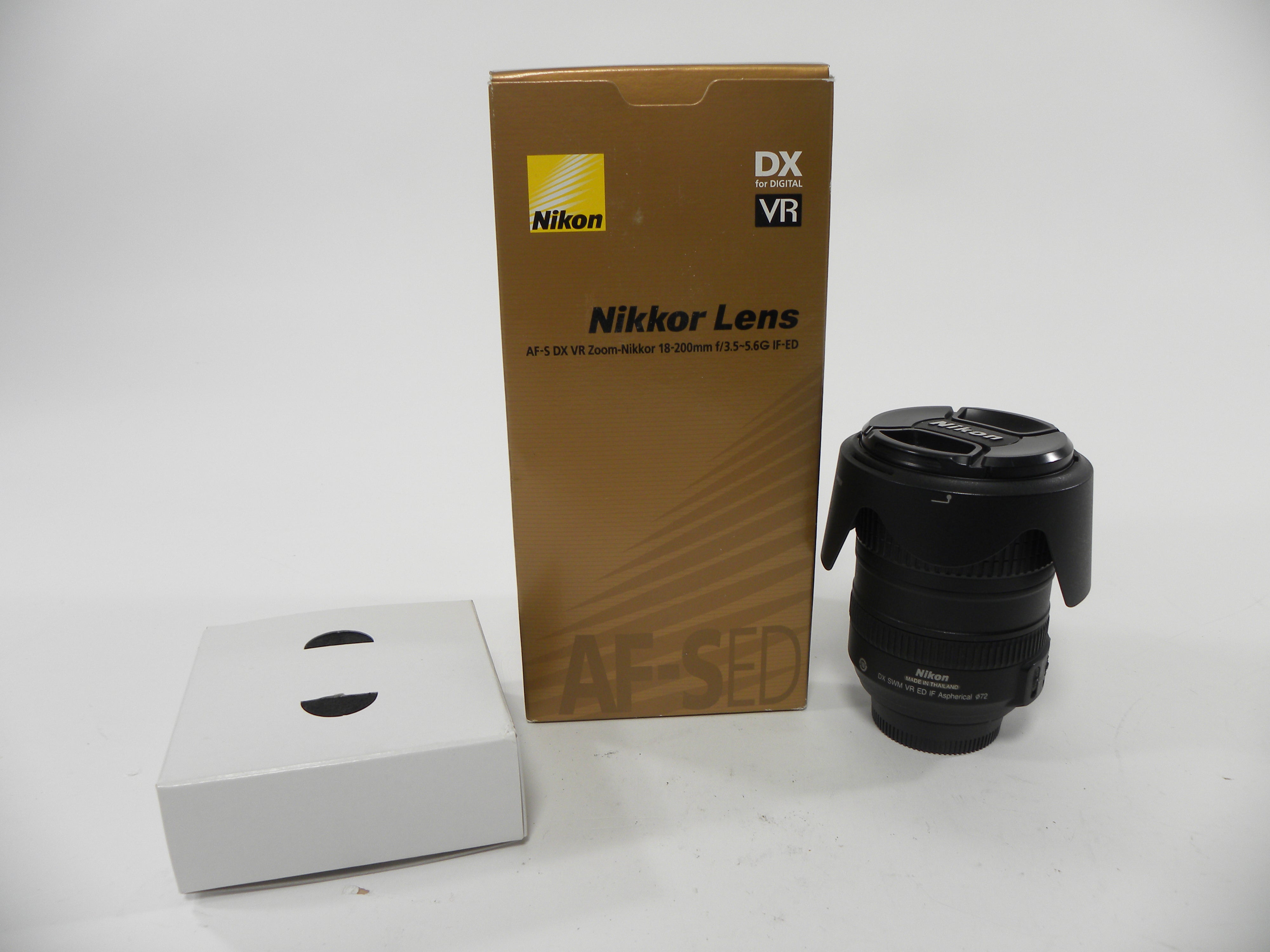 Nikon AF-S Nikkor DX VR ED IF 18-200mm f3.5-5.6G