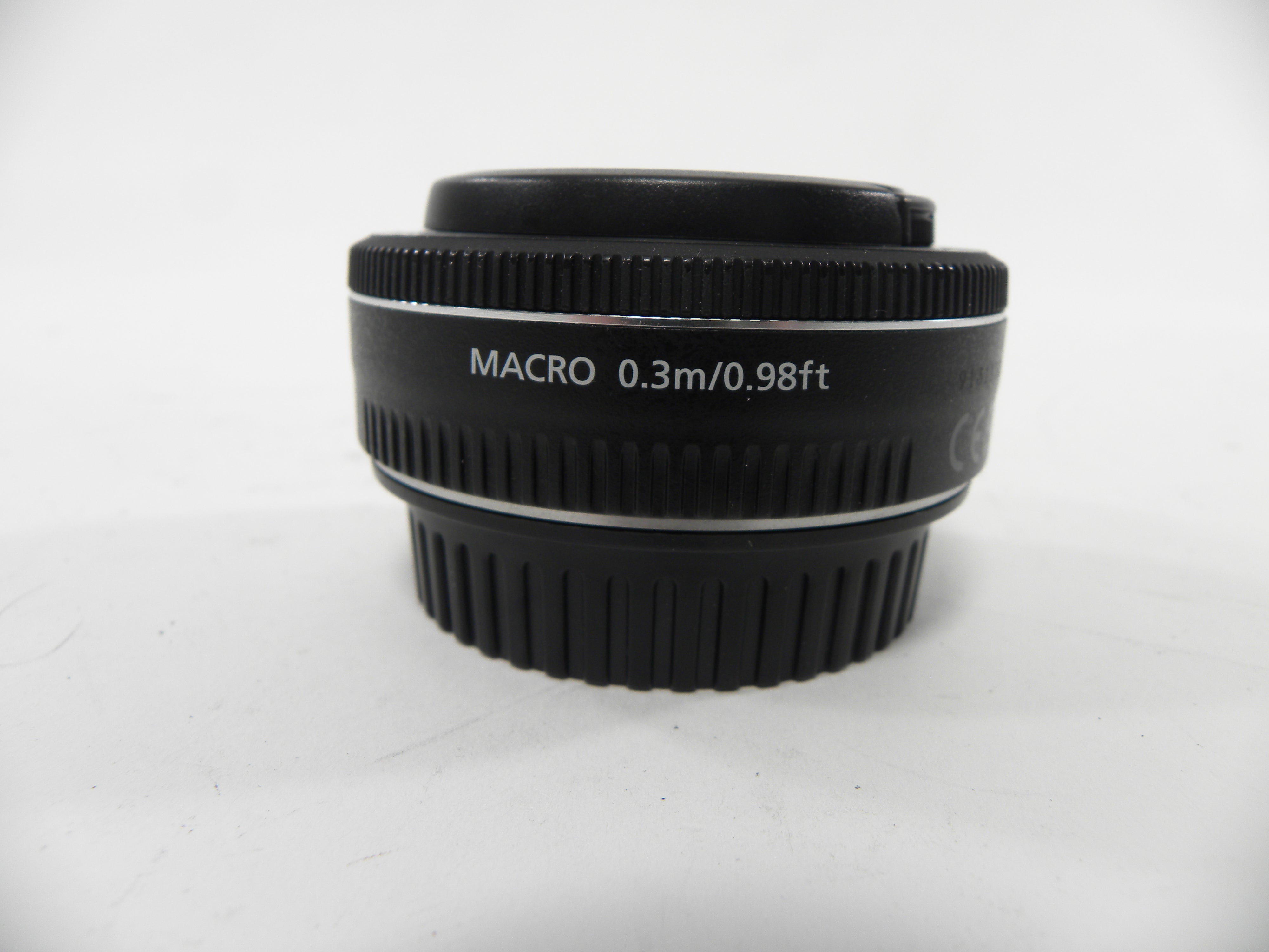 Canon EF 40mm f2.8 STM