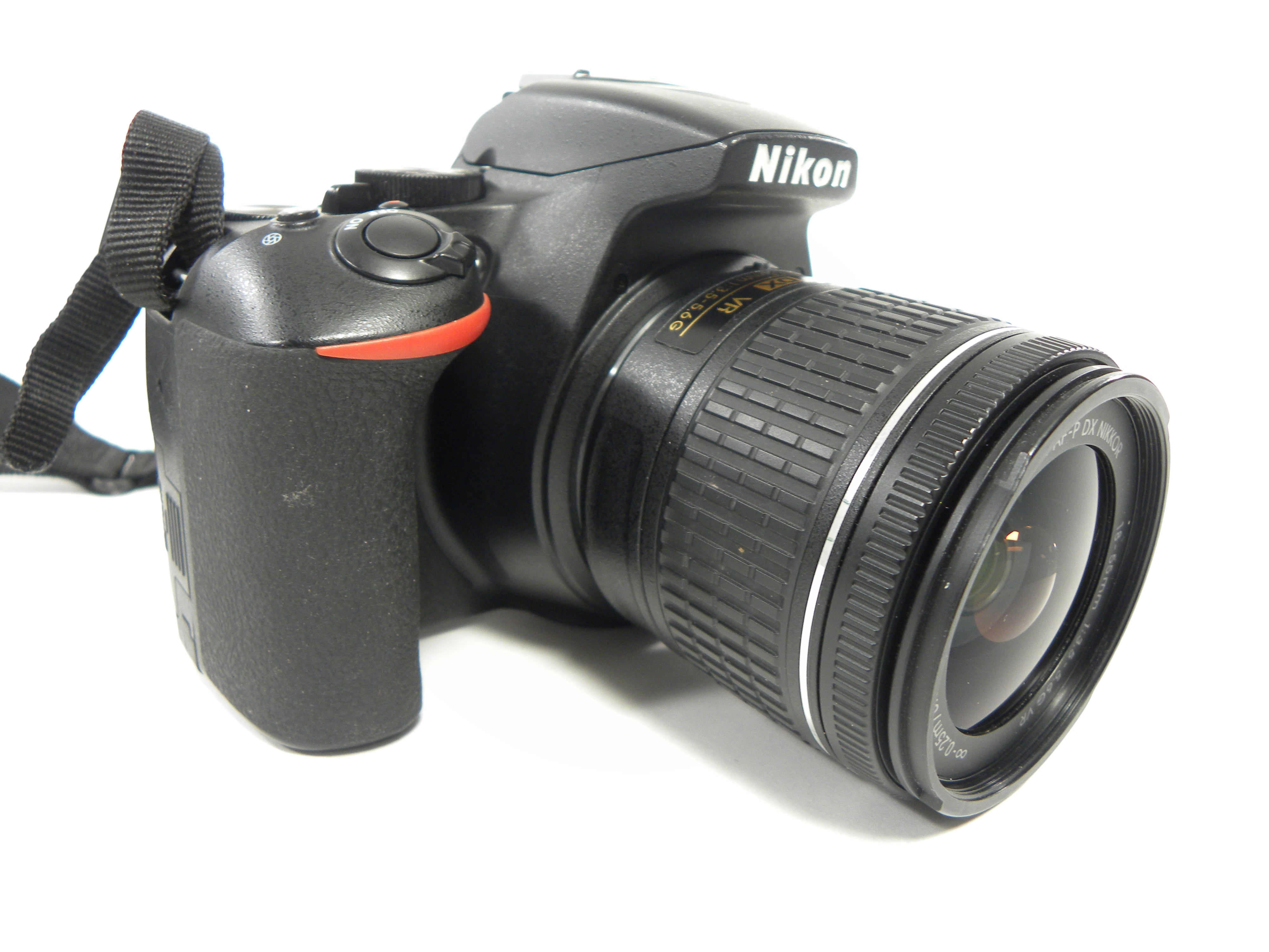 Nikon D3500 24.2mp Digital SLR w/AF-P Nikkor 18-55 shutter ct. 32,455