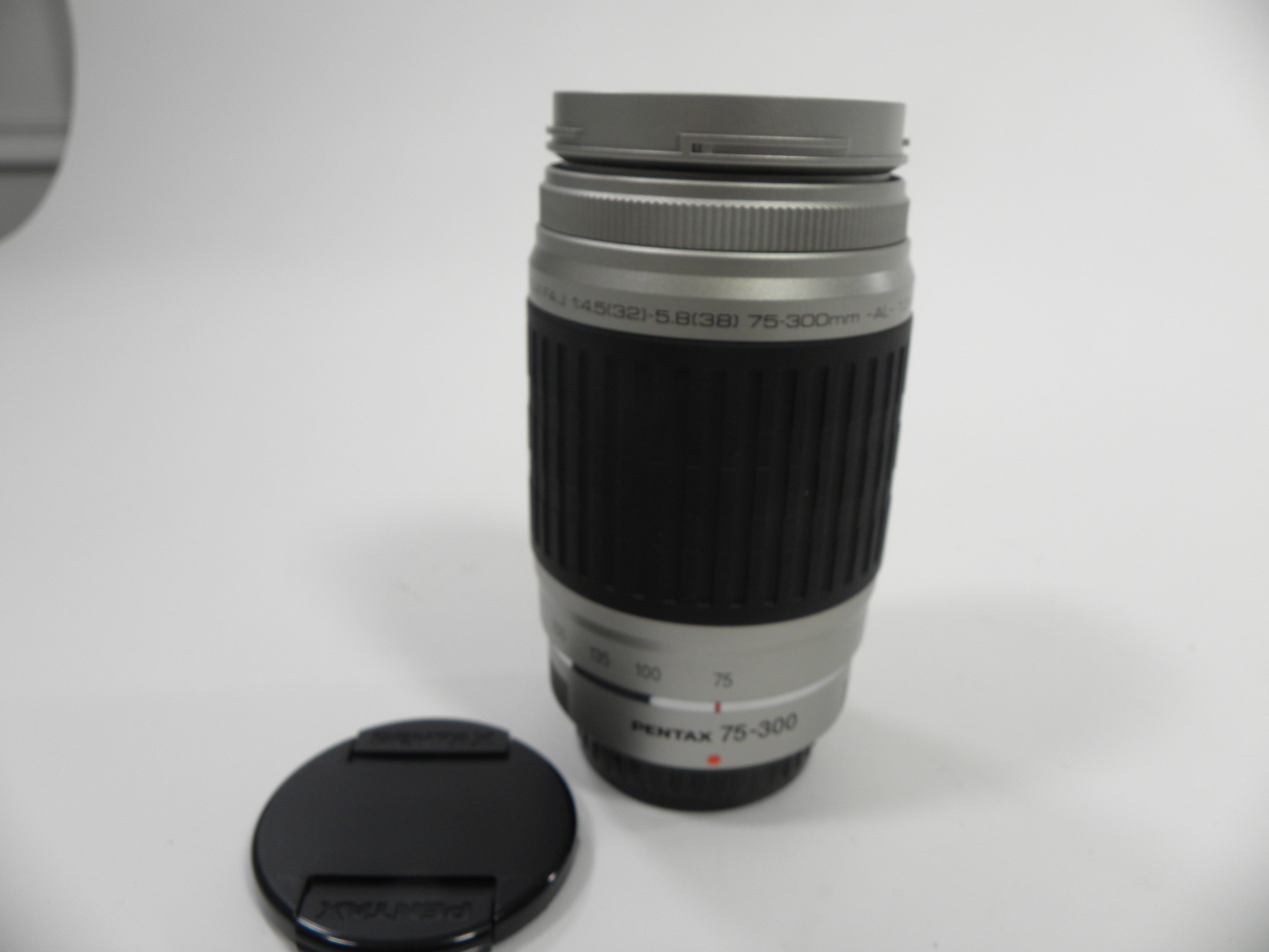 Pentax-FA J SMC 75-300mm f4.5-5.8 AL