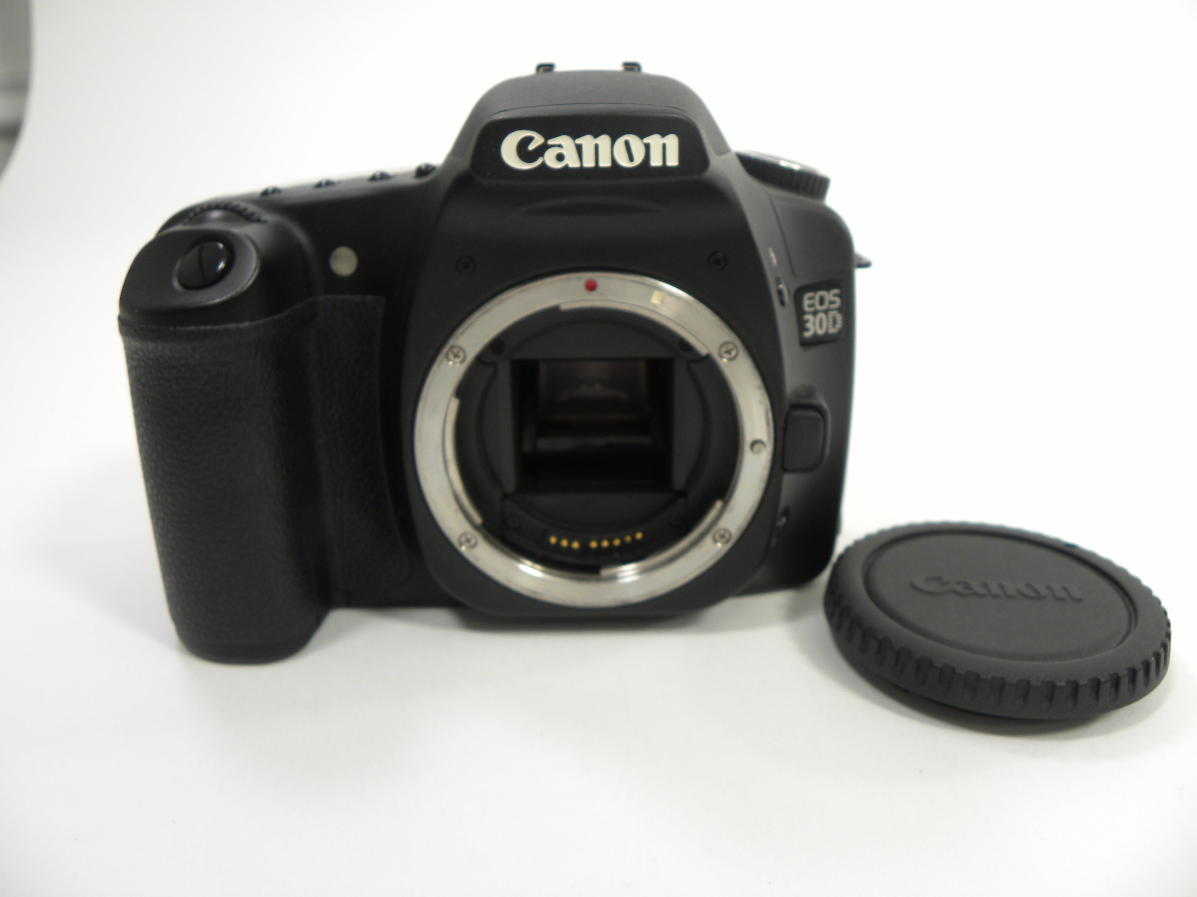Canon EOS 30D 8.2mp Digital SLR body only AS IS  (Parts or Repair) No Returns