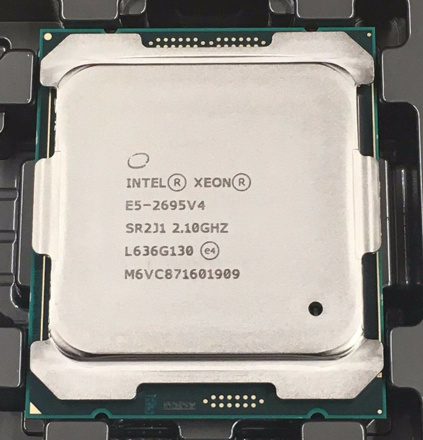 Intel Xeon E5-2695v4 18 Core 2.10GHz 9.60GT/s QPI 45MB L3 Cache Socket FCLGA2011-3 E5-2695 v4 (SR2J1) Server Processor