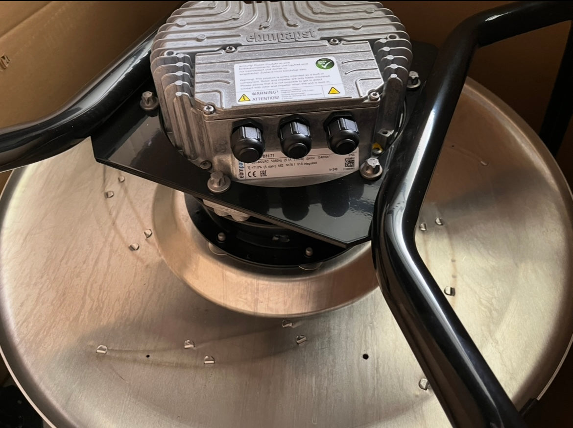 K3G560-PB31-71 Ebm-papst FAN Motor M3G150-IF 400V 3.3KW 5.1A 1540RPM